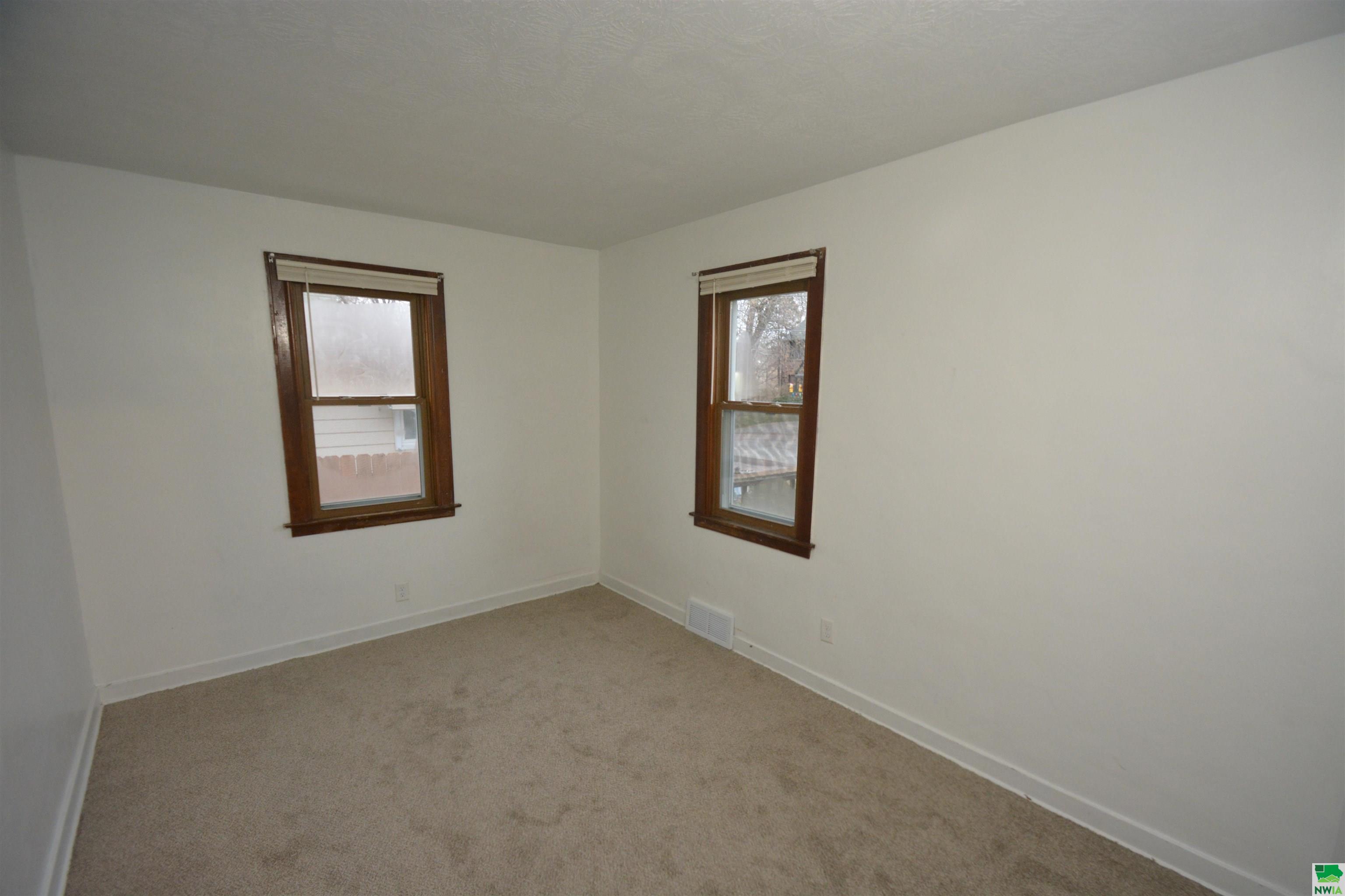 MLS #827211
