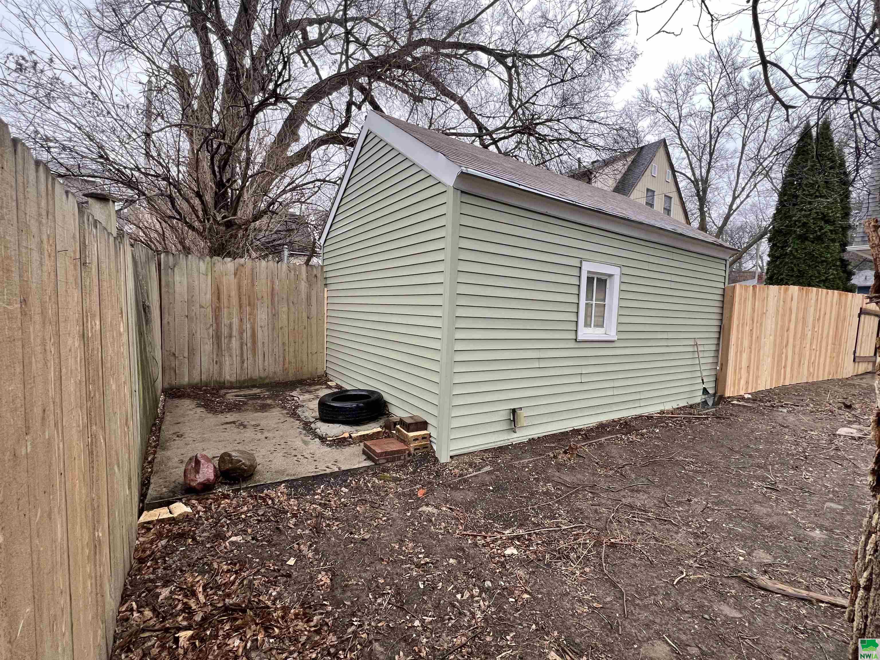 MLS #827218