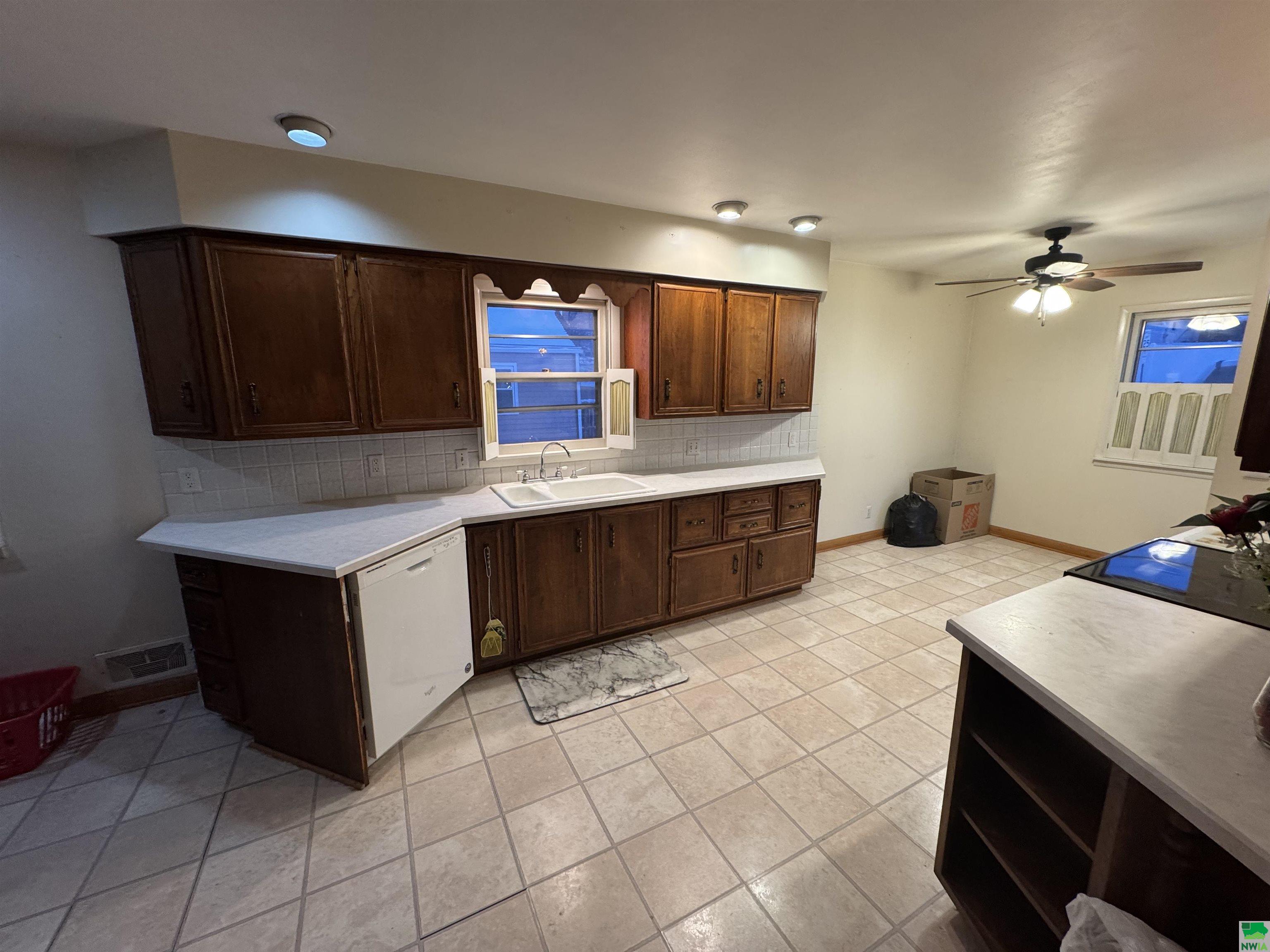 MLS #827231