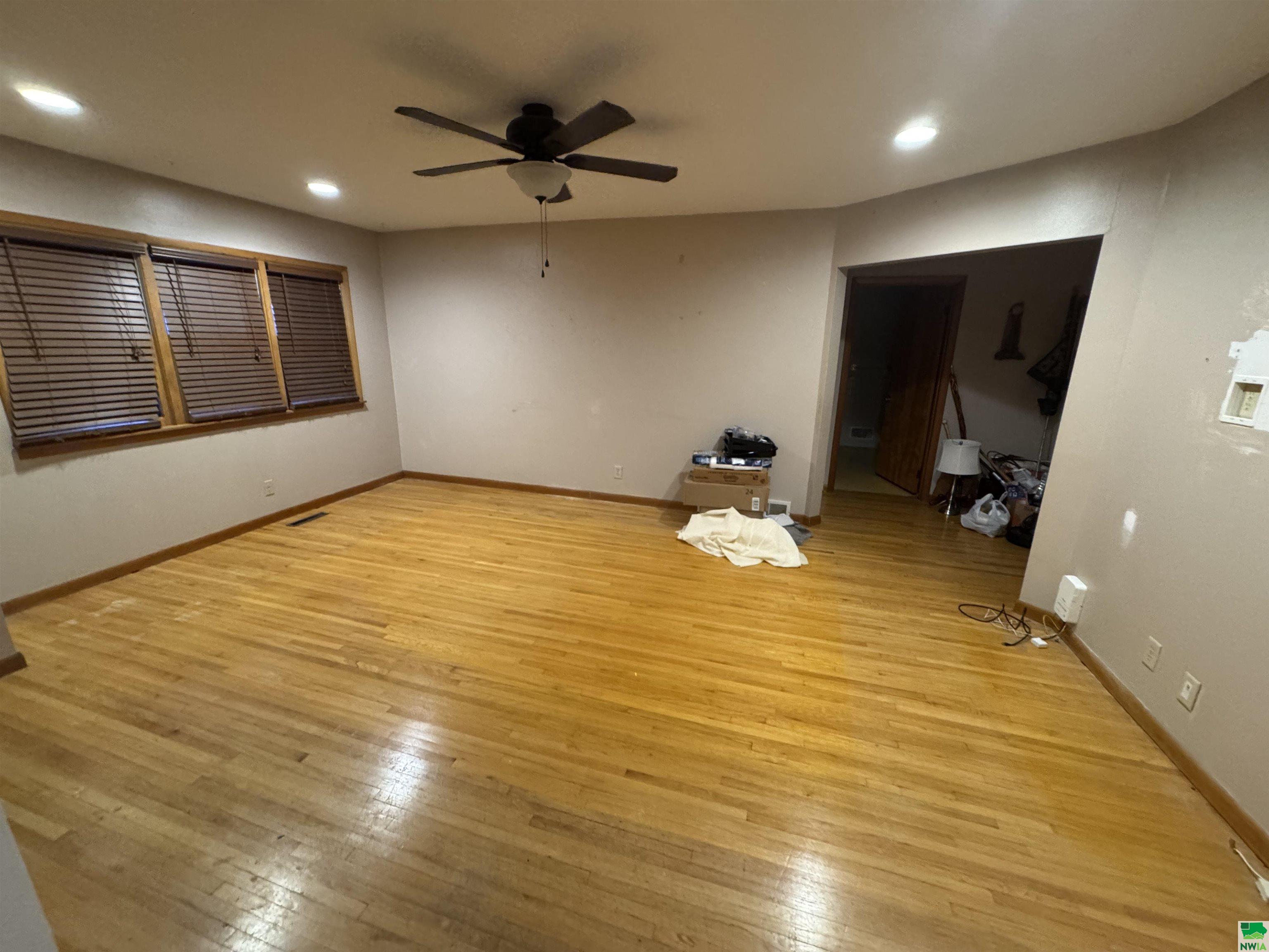 MLS #827231