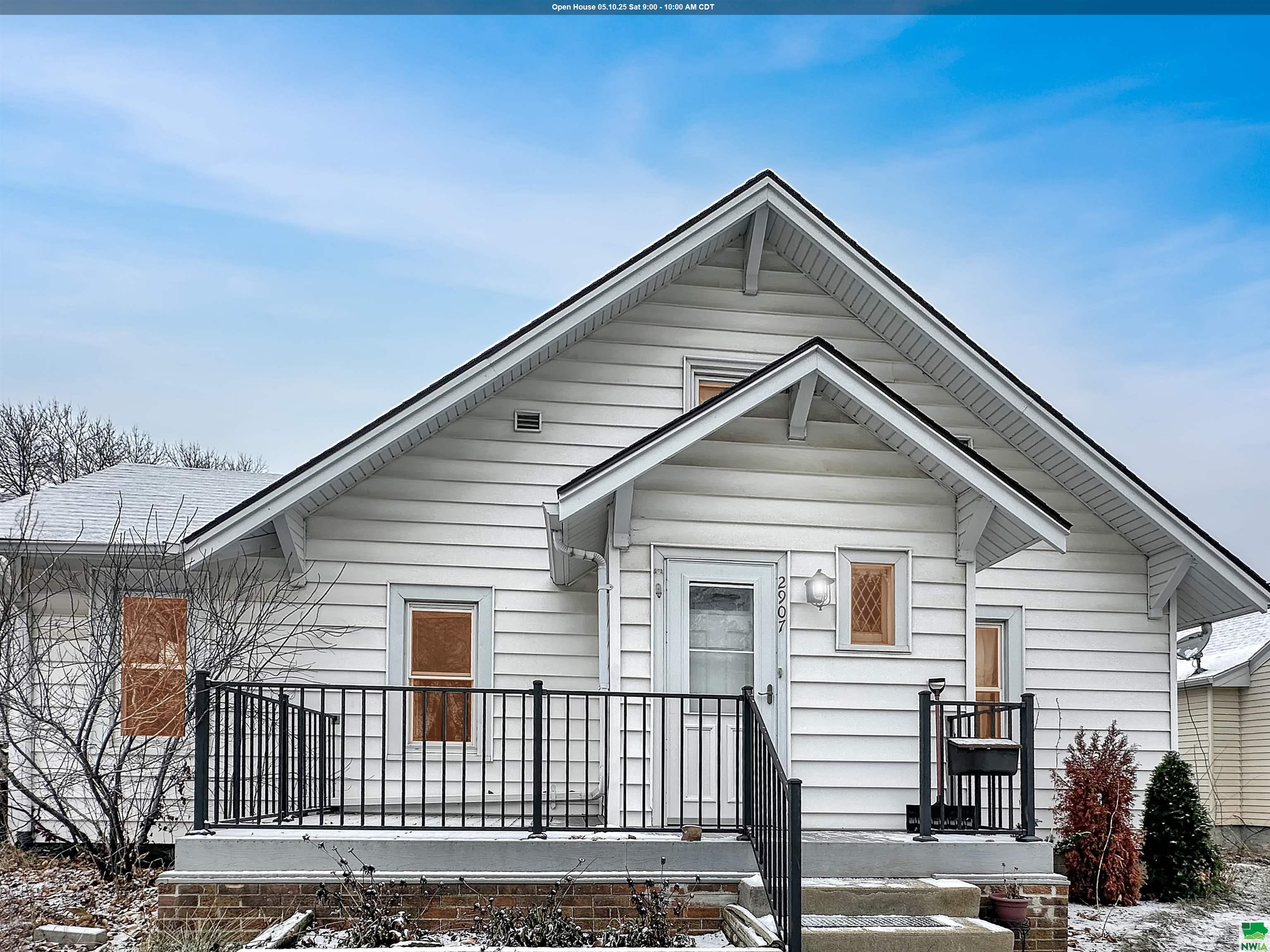 2907 Douglas St, Sioux City, IA 51104 