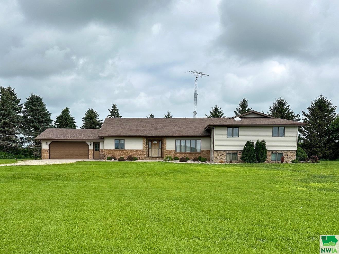 47902 170th Ave, Laurens, IA 50554 