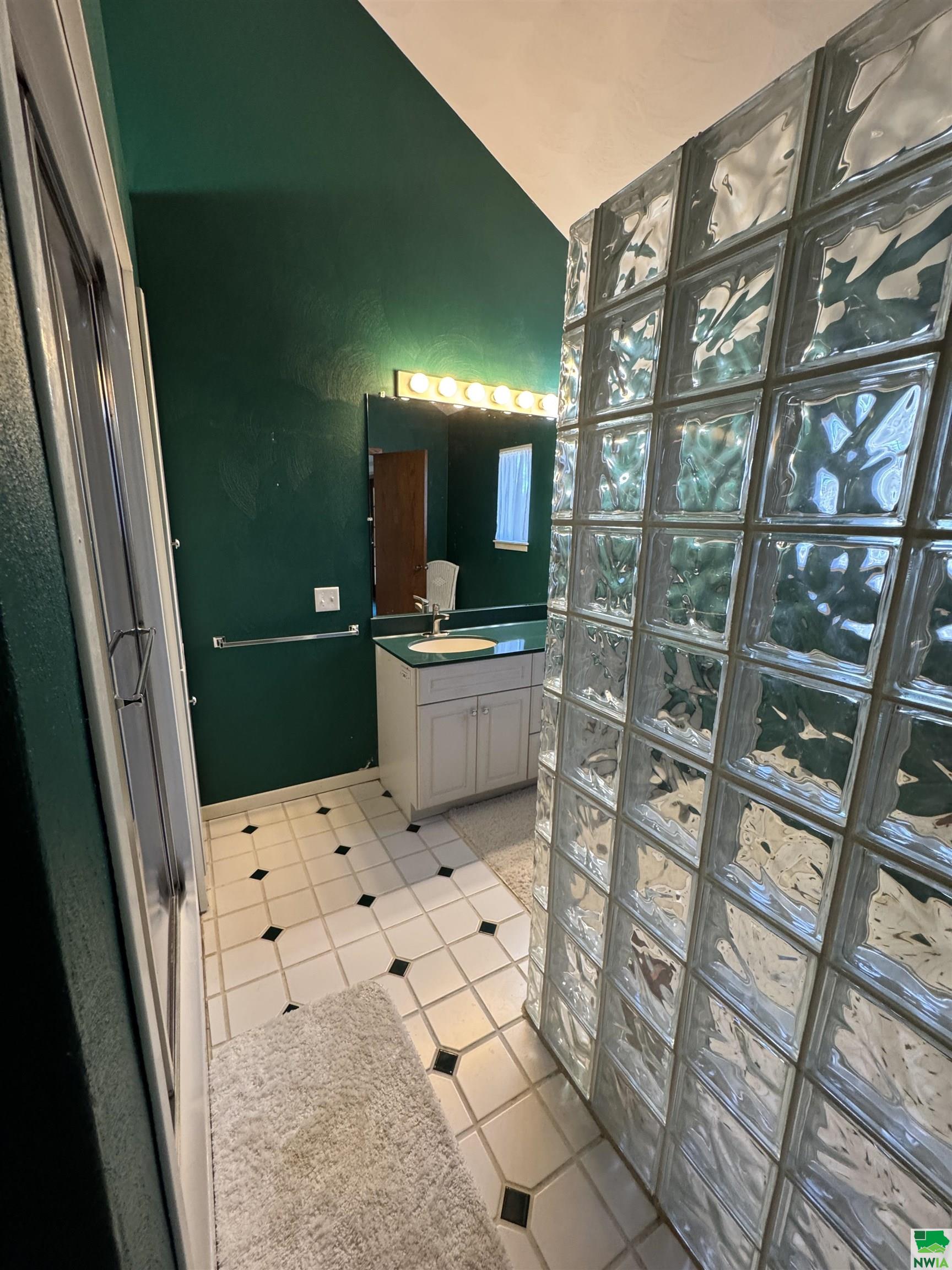 MLS #827269