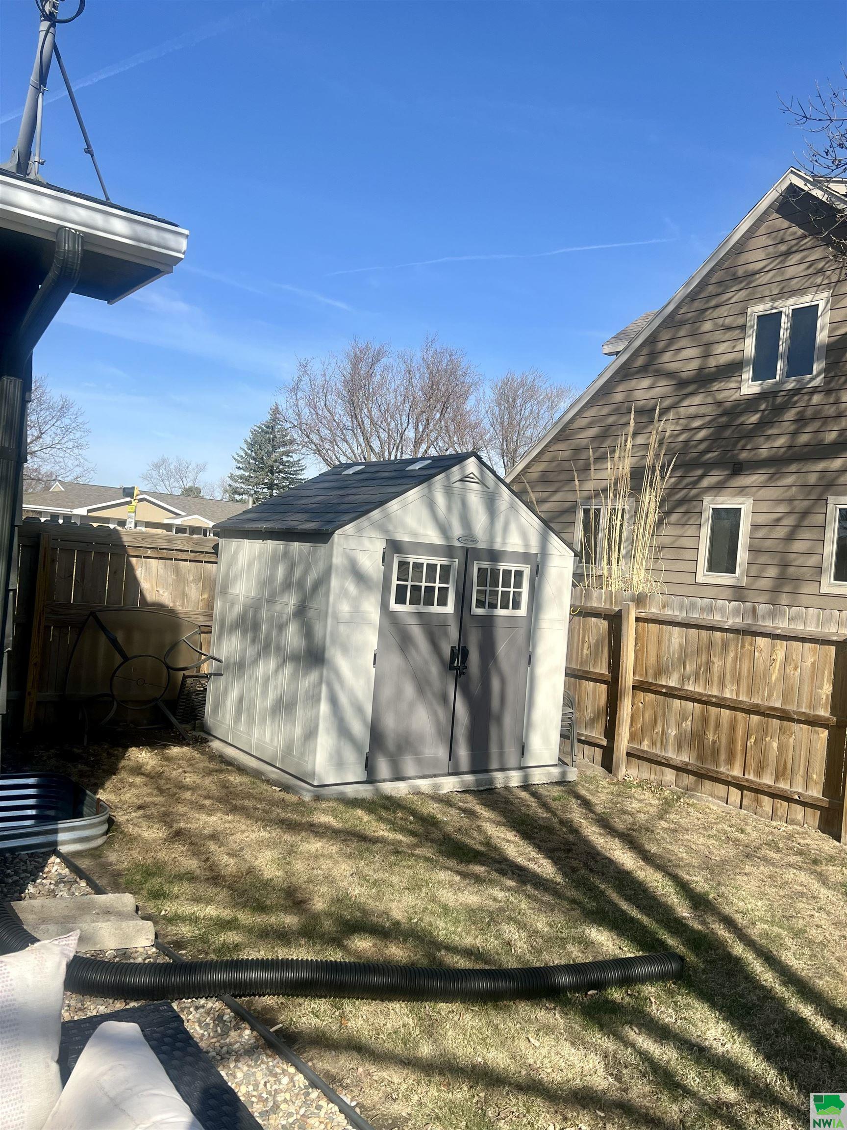 MLS #827294