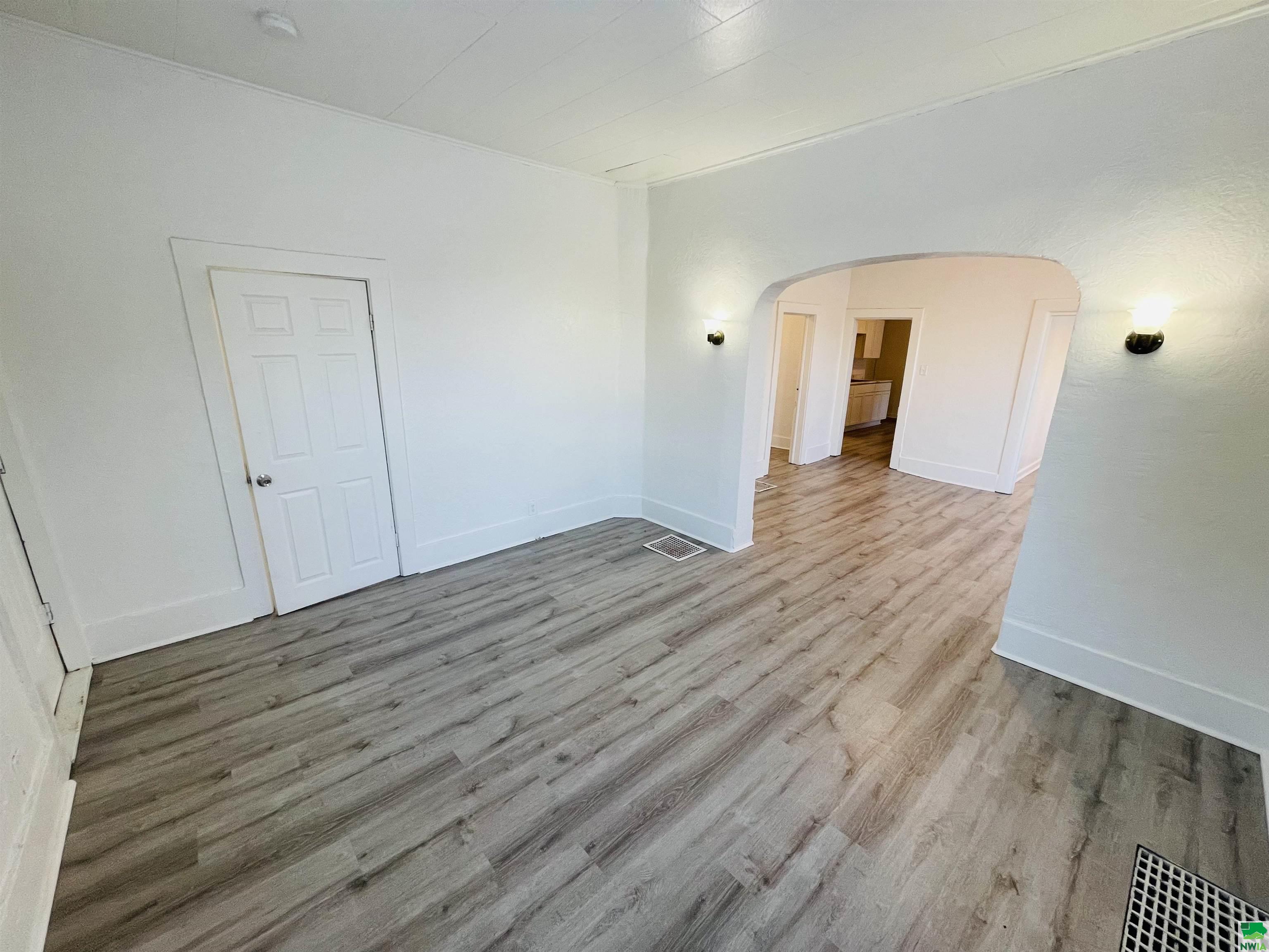 MLS #827302
