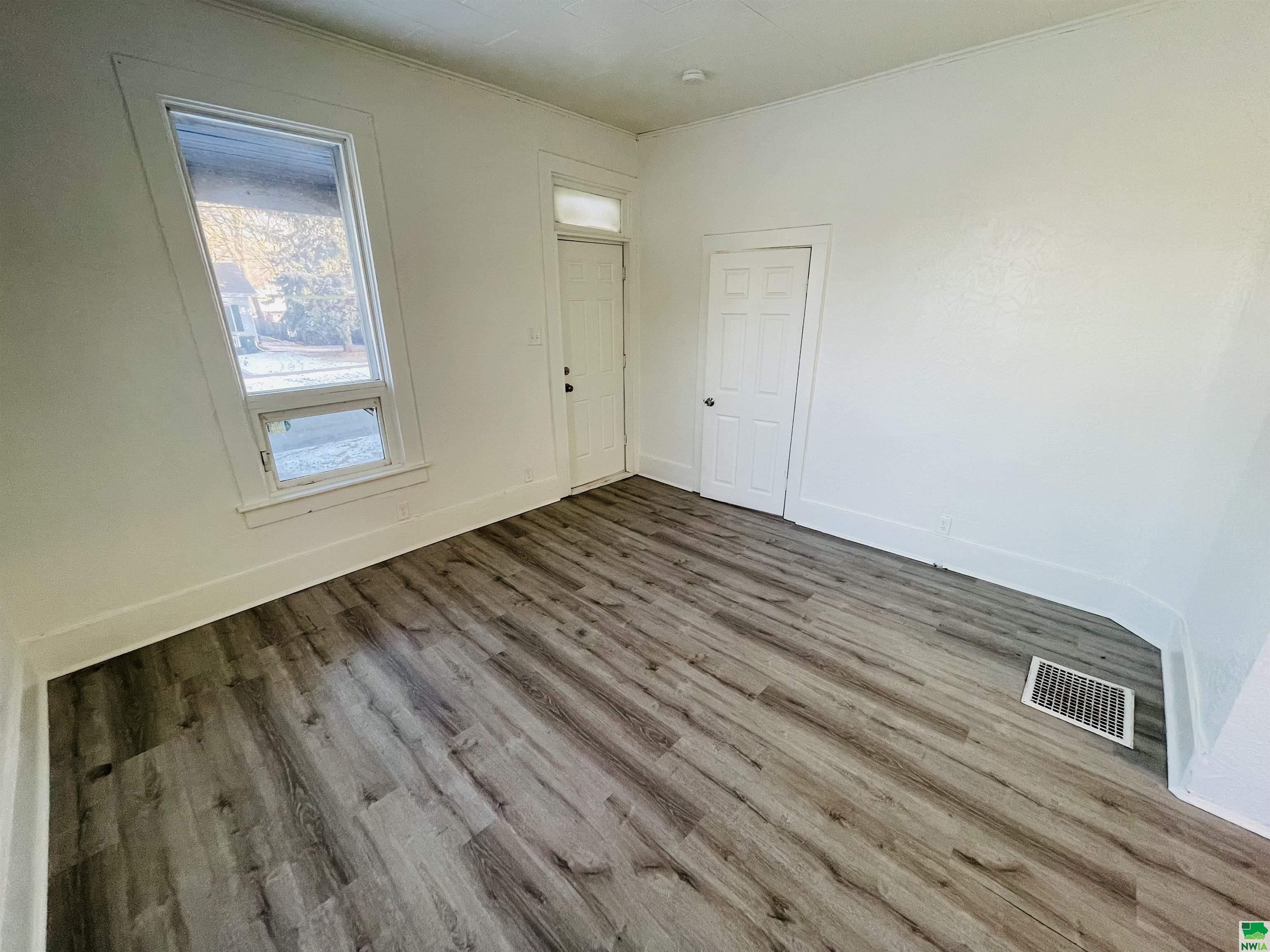 MLS #827302