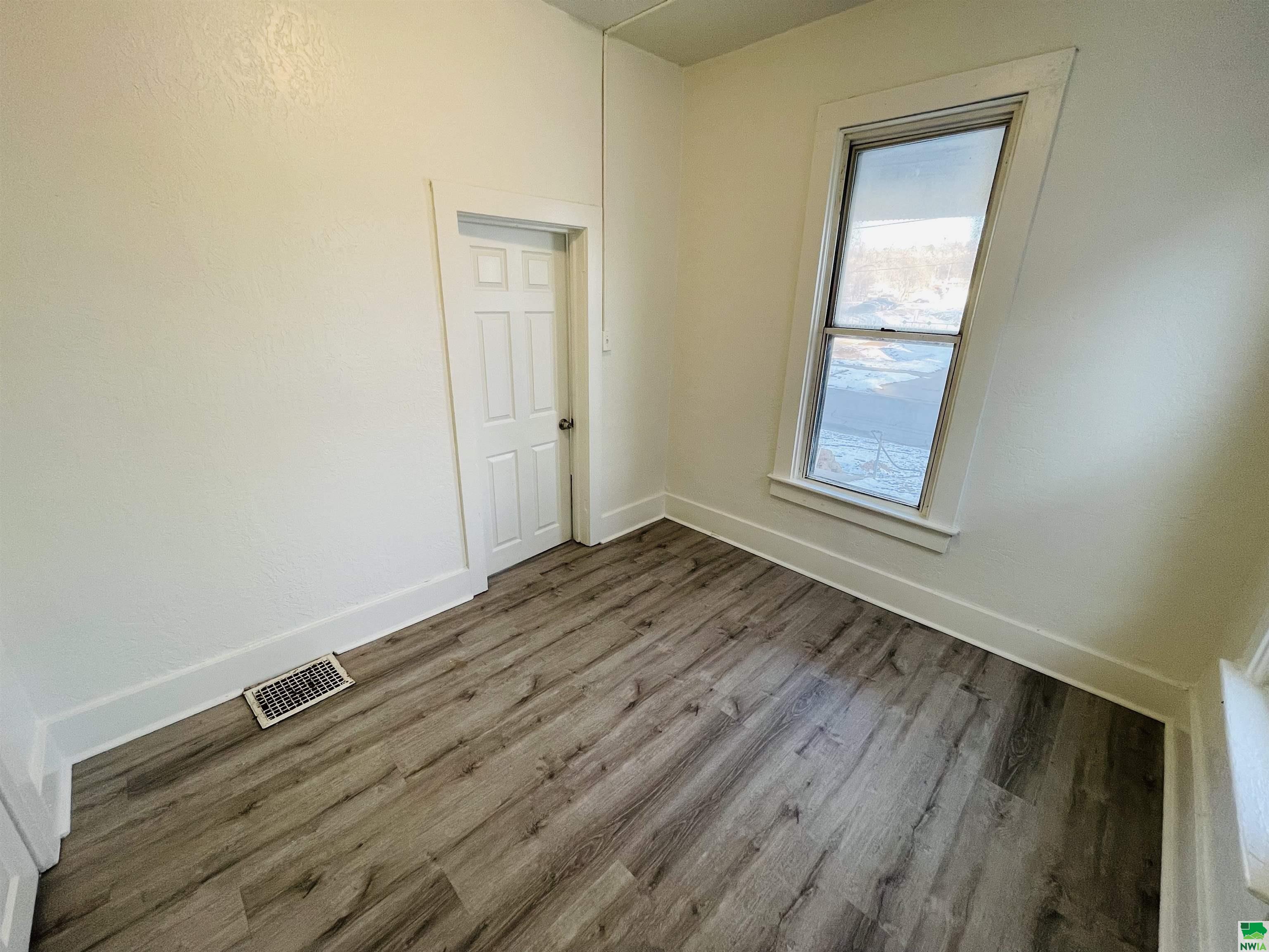 MLS #827302