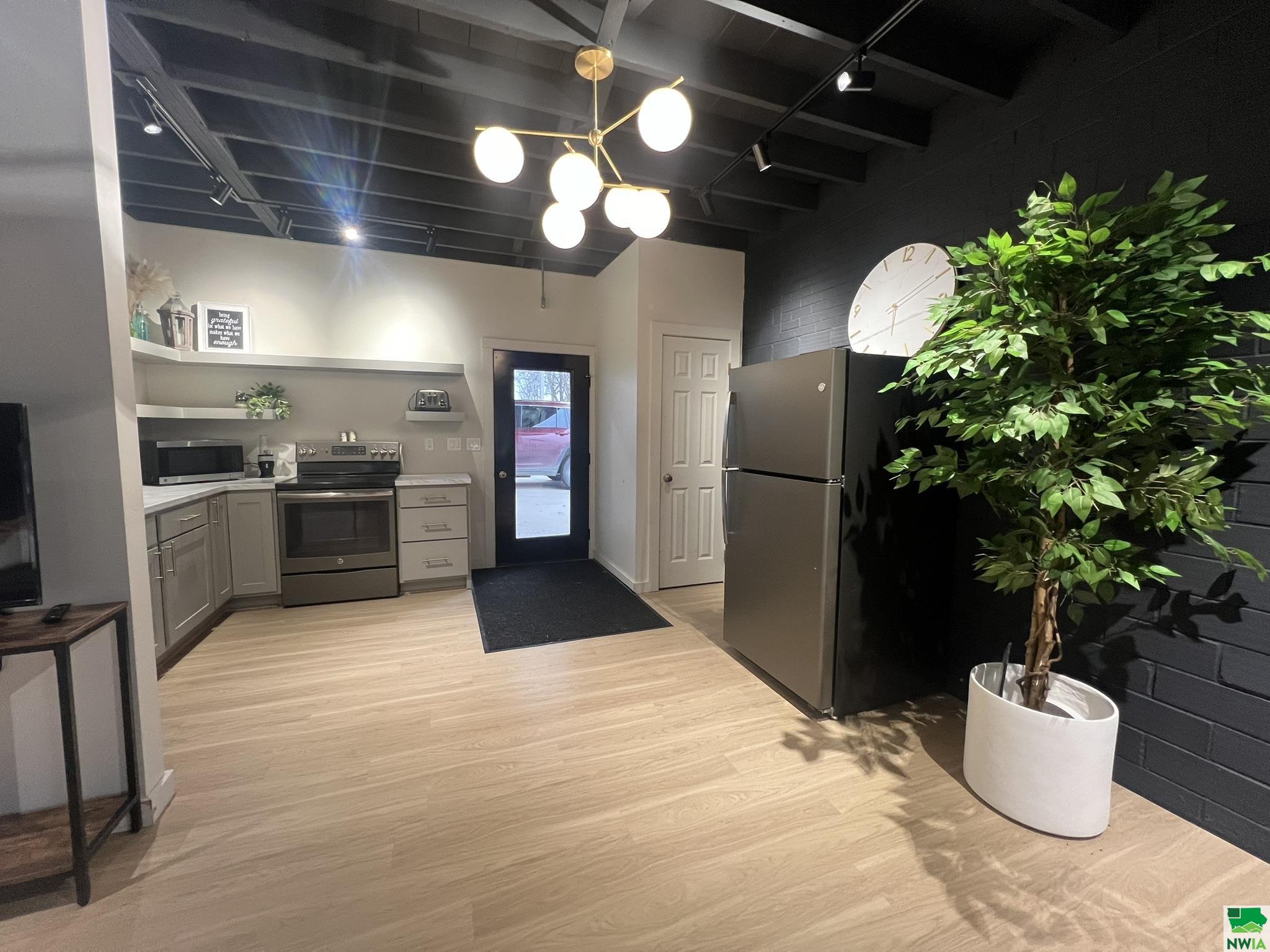 MLS #827304