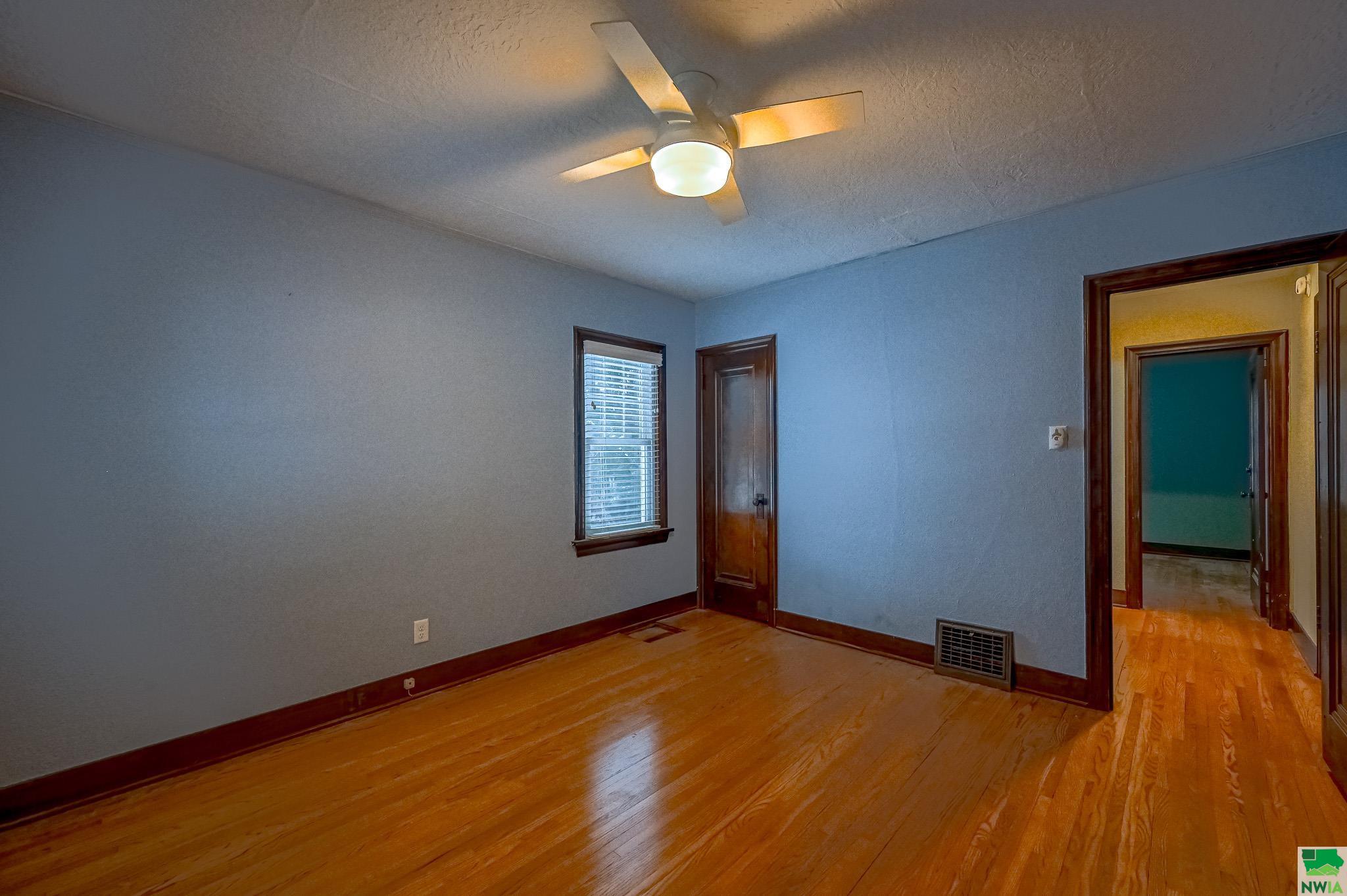 MLS #827305