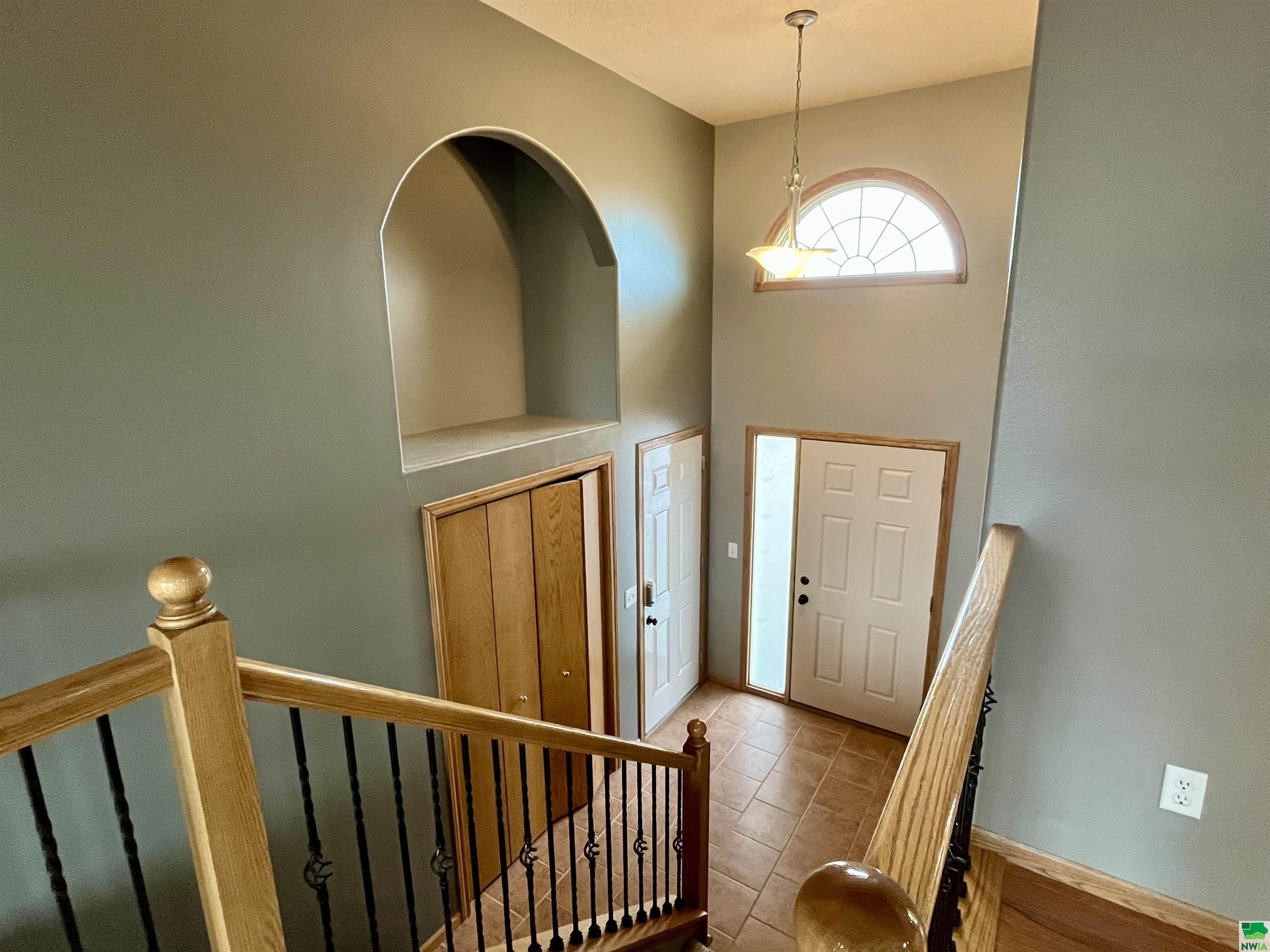 MLS #827321