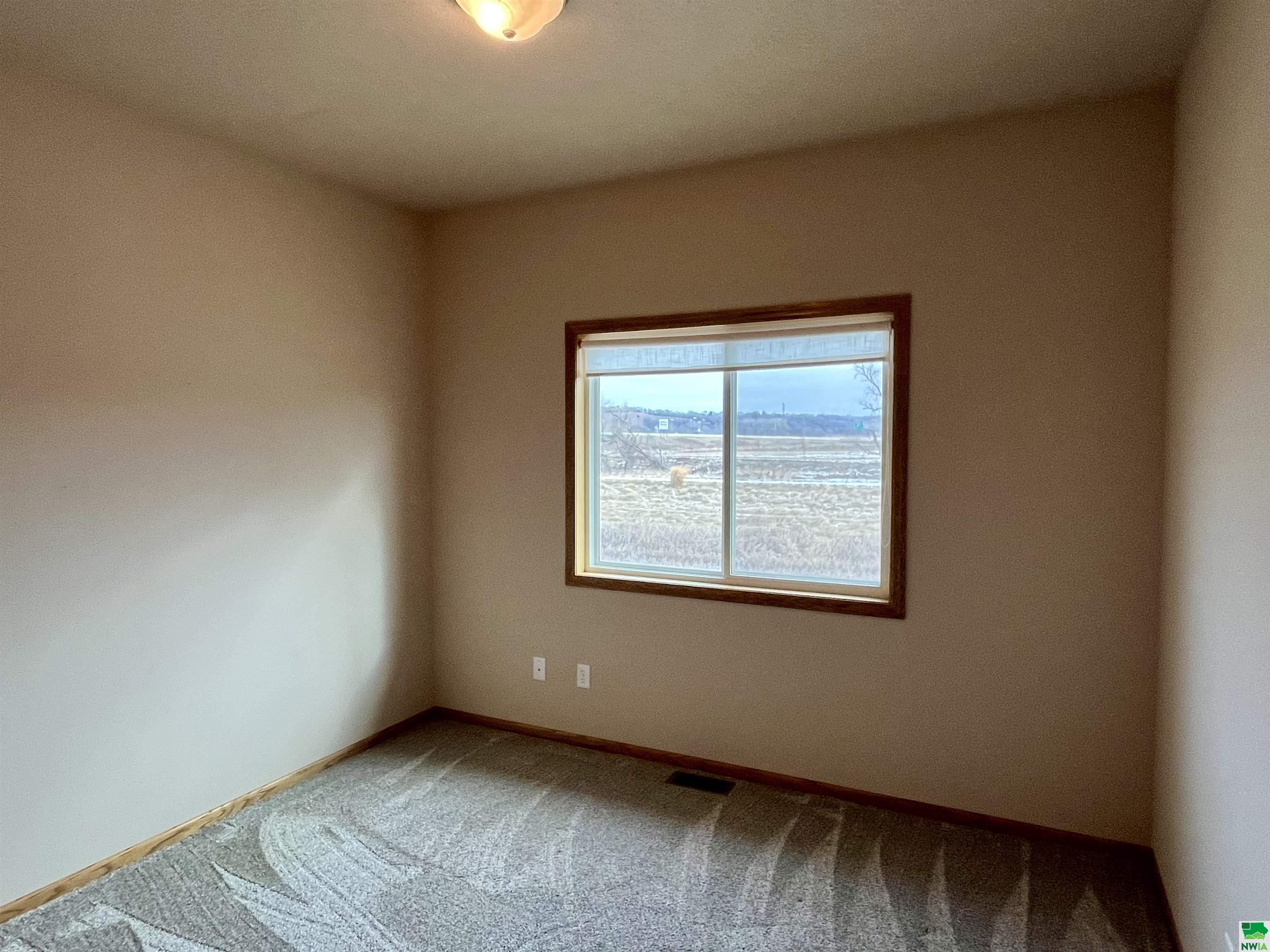MLS #827321