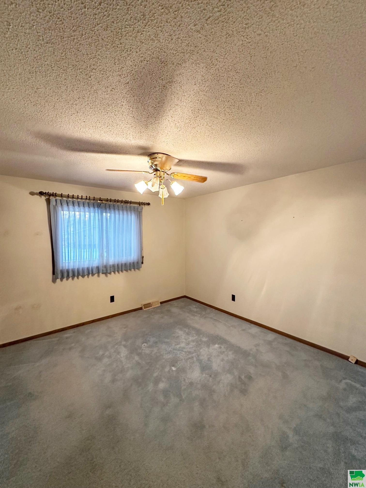 MLS #827323