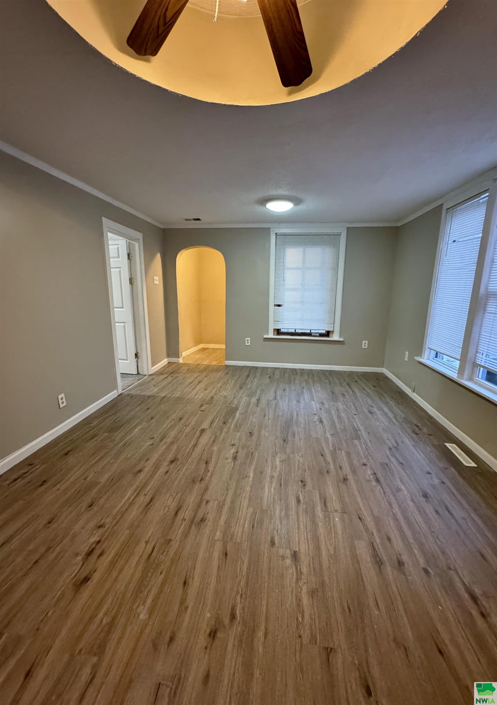 MLS #827324