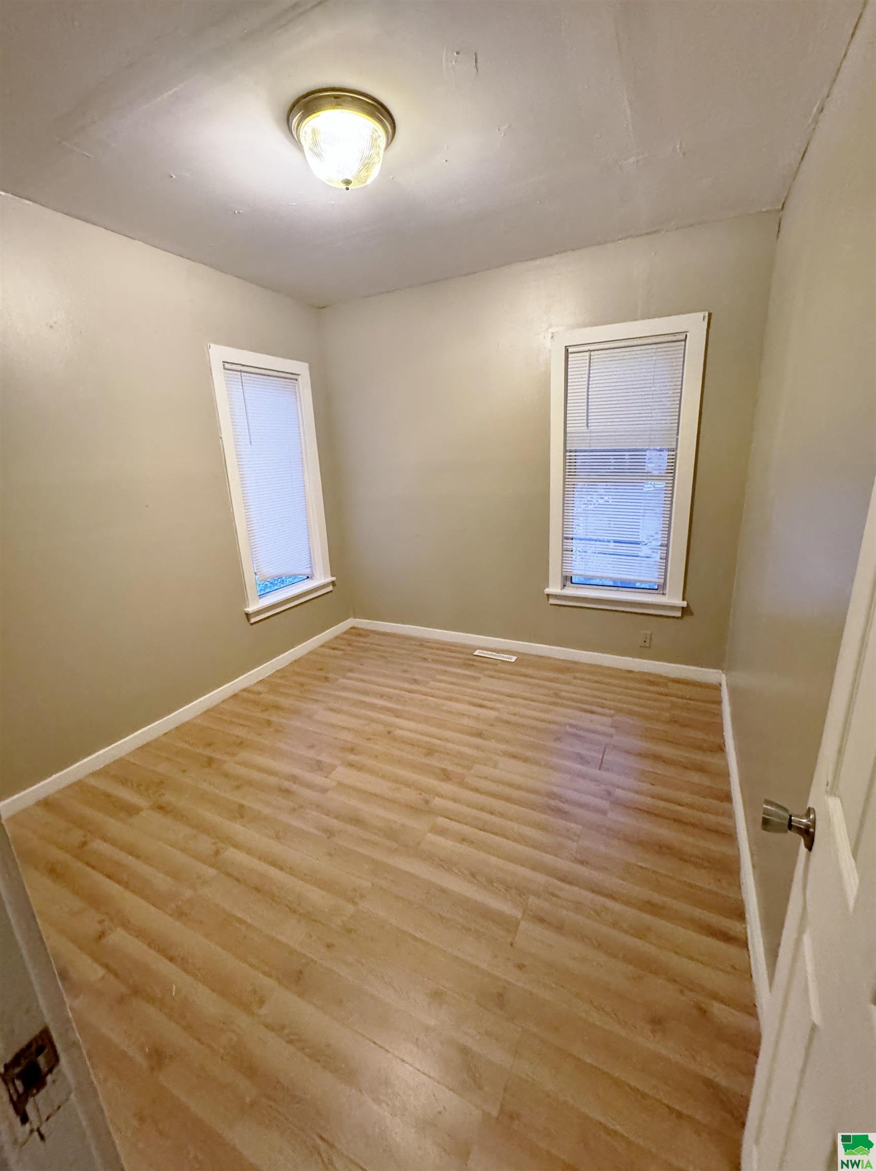 MLS #827324