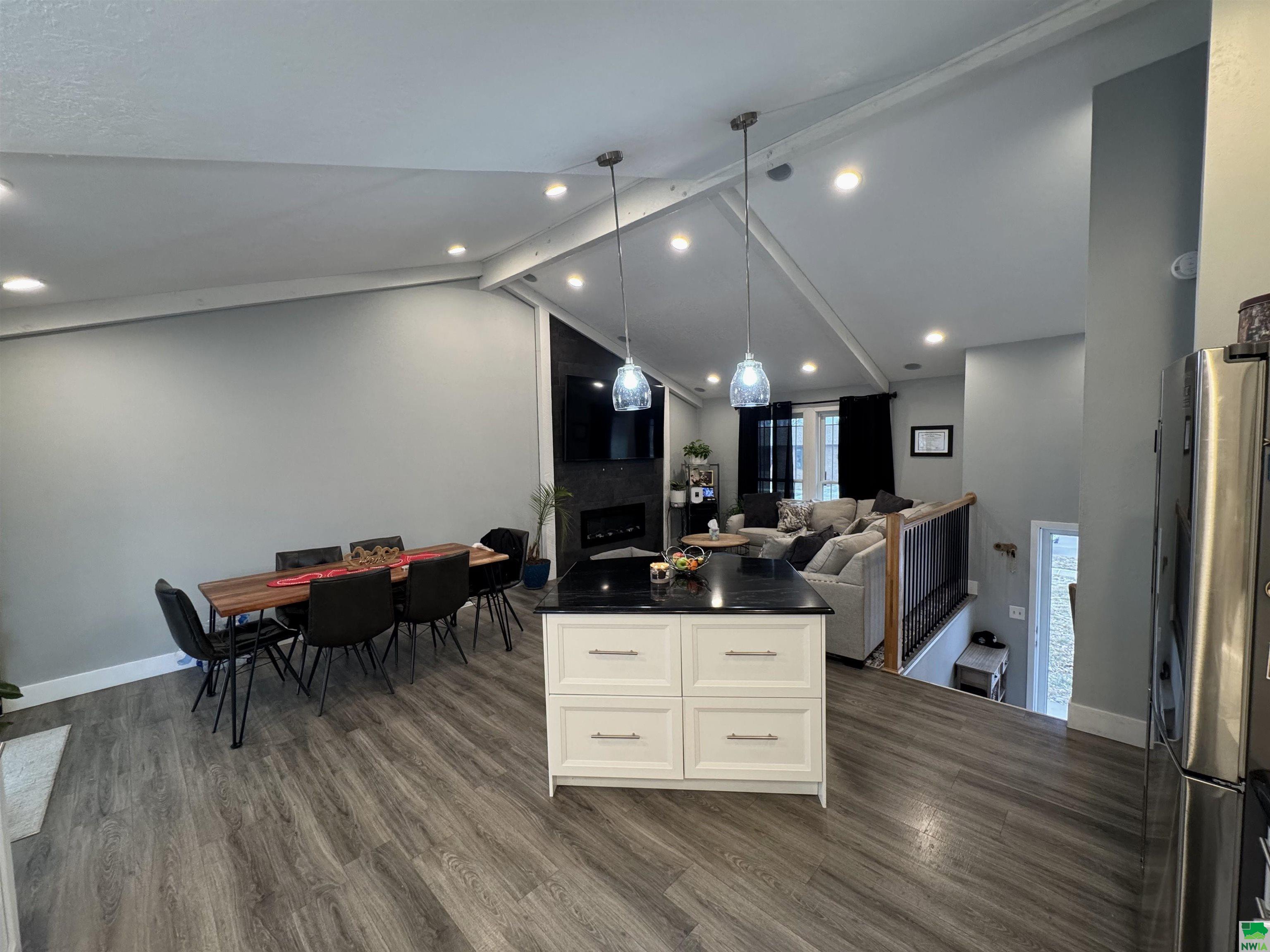 MLS #827329