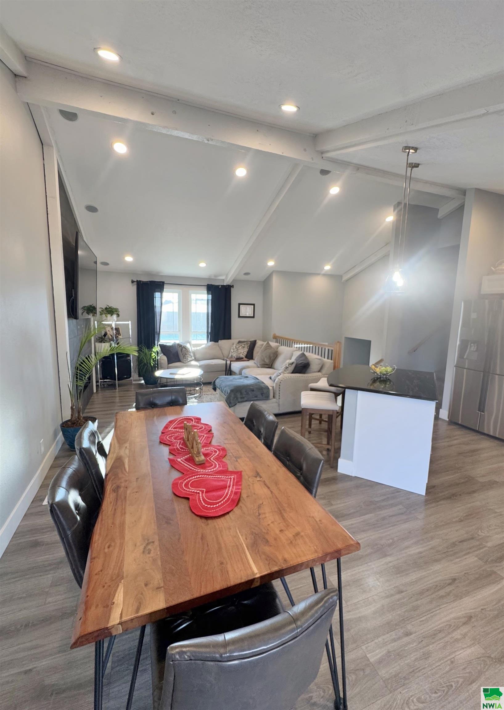 MLS #827329
