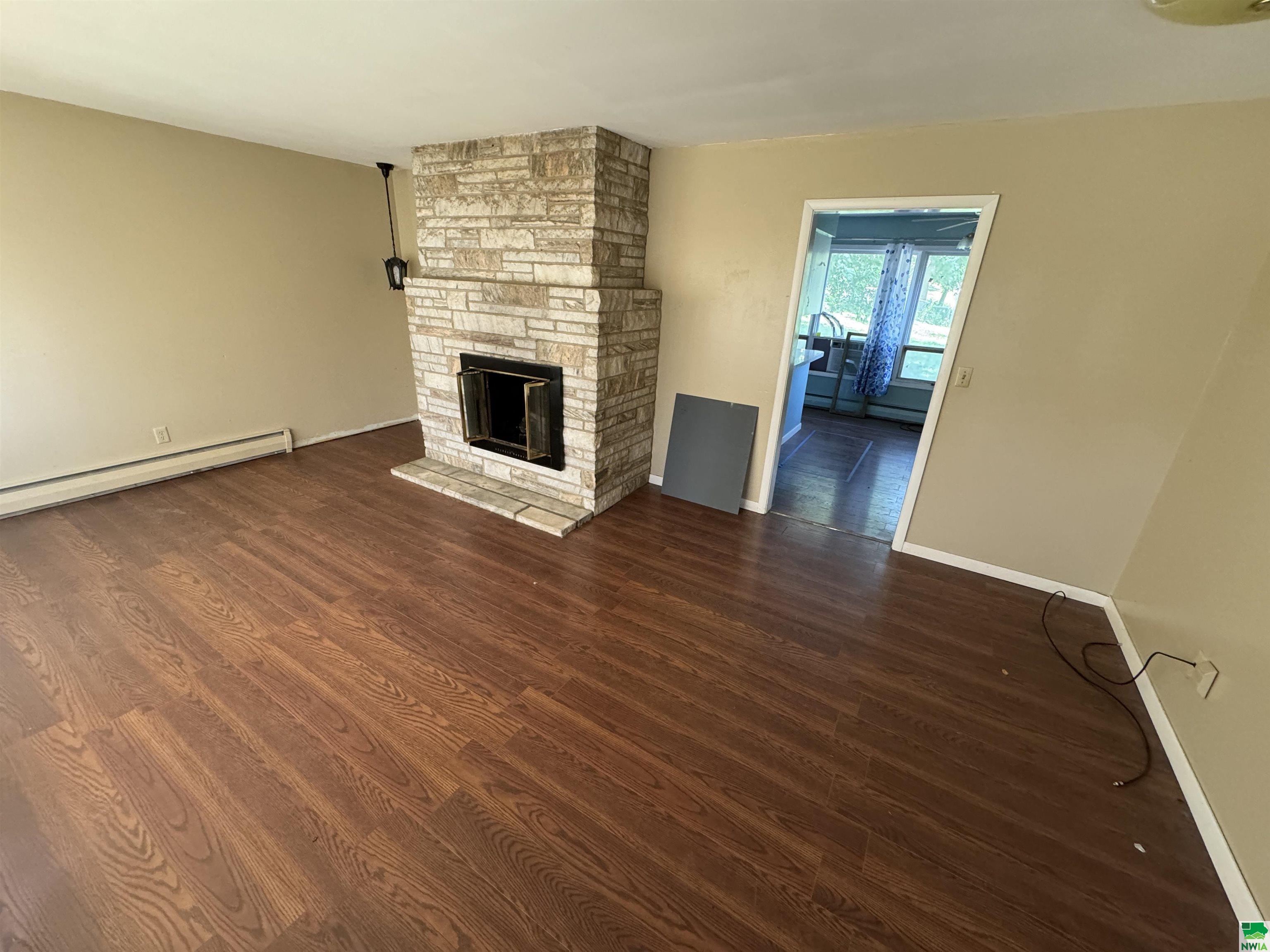 MLS #827366