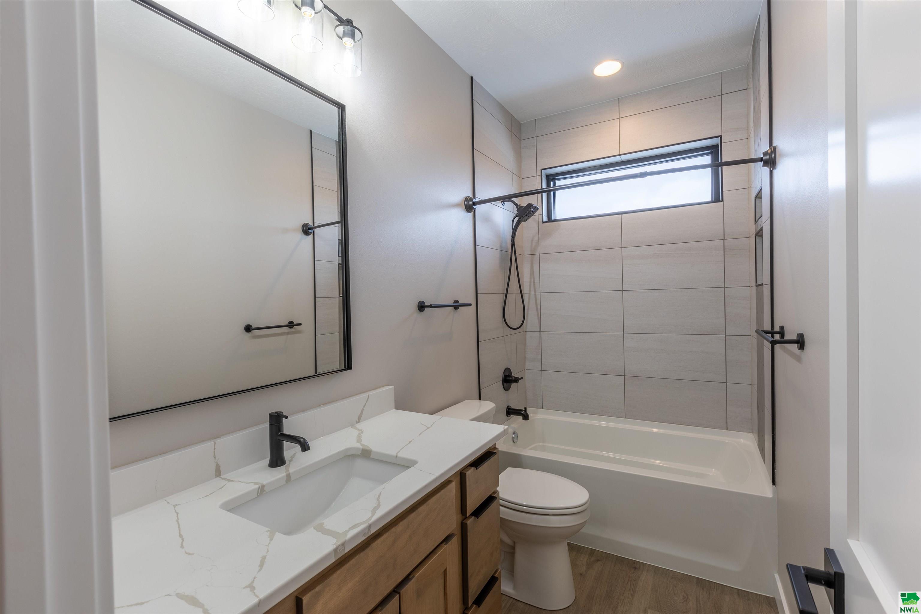 MLS #827371