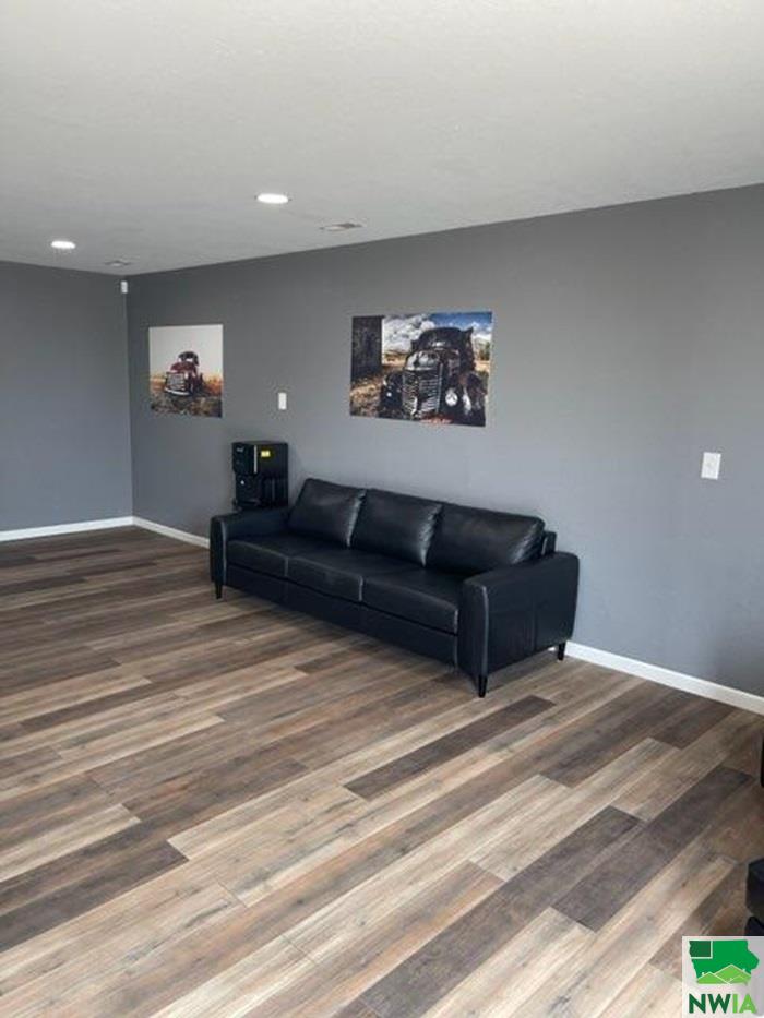 MLS #827372