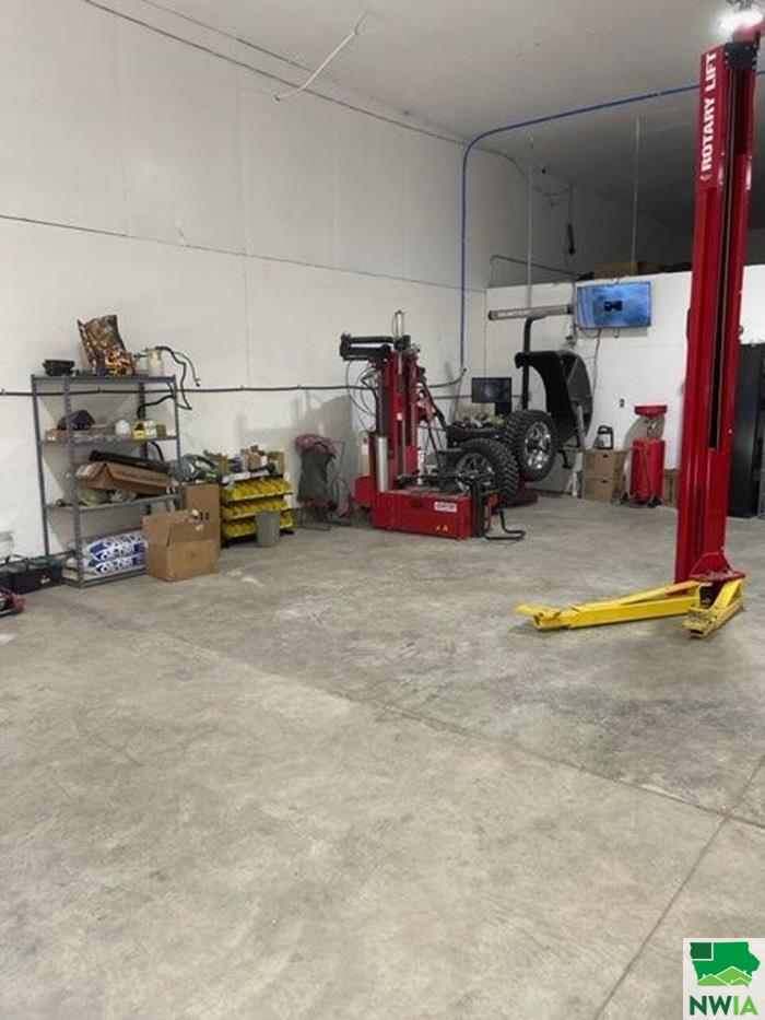 MLS #827372