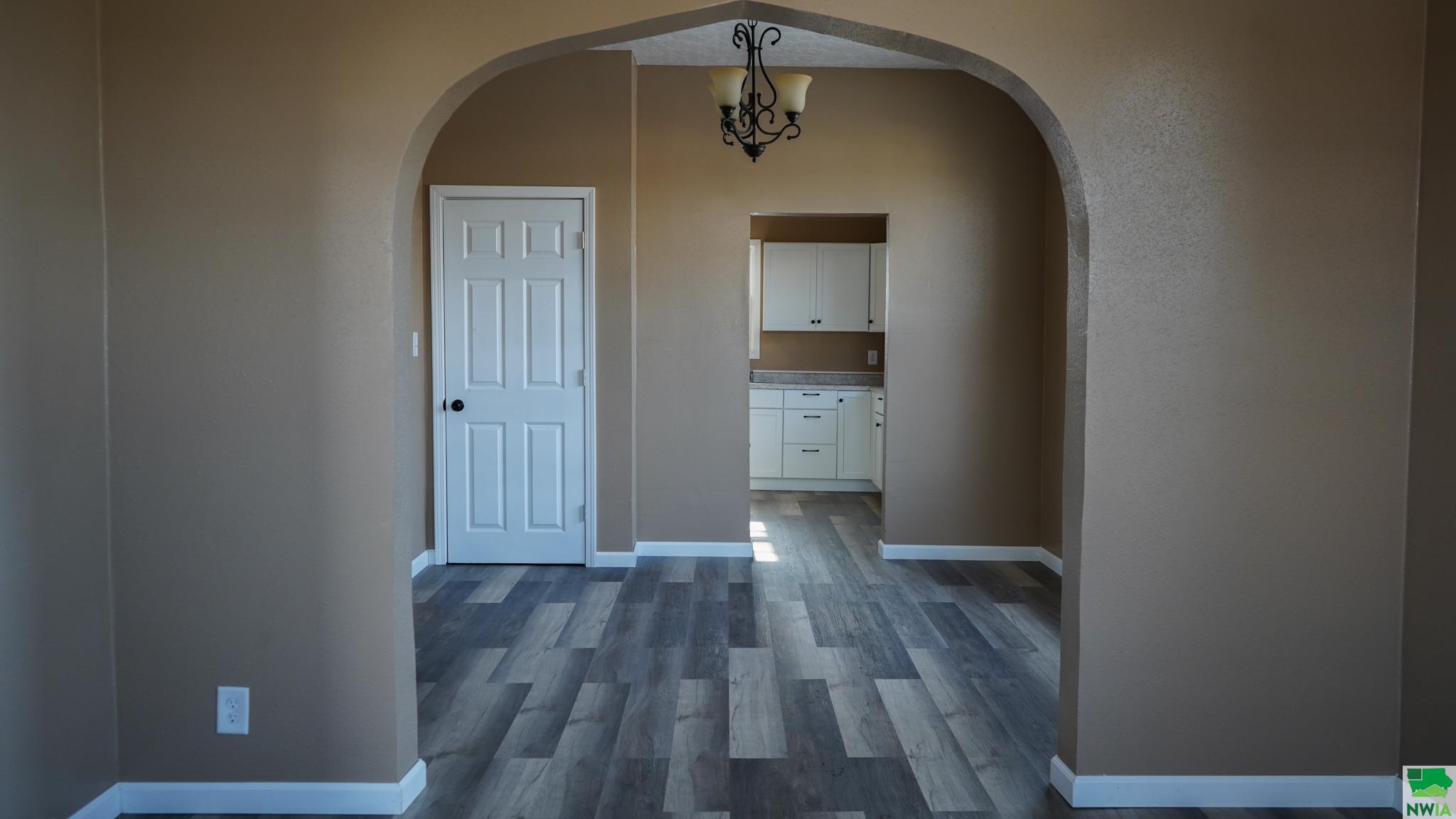 MLS #827389