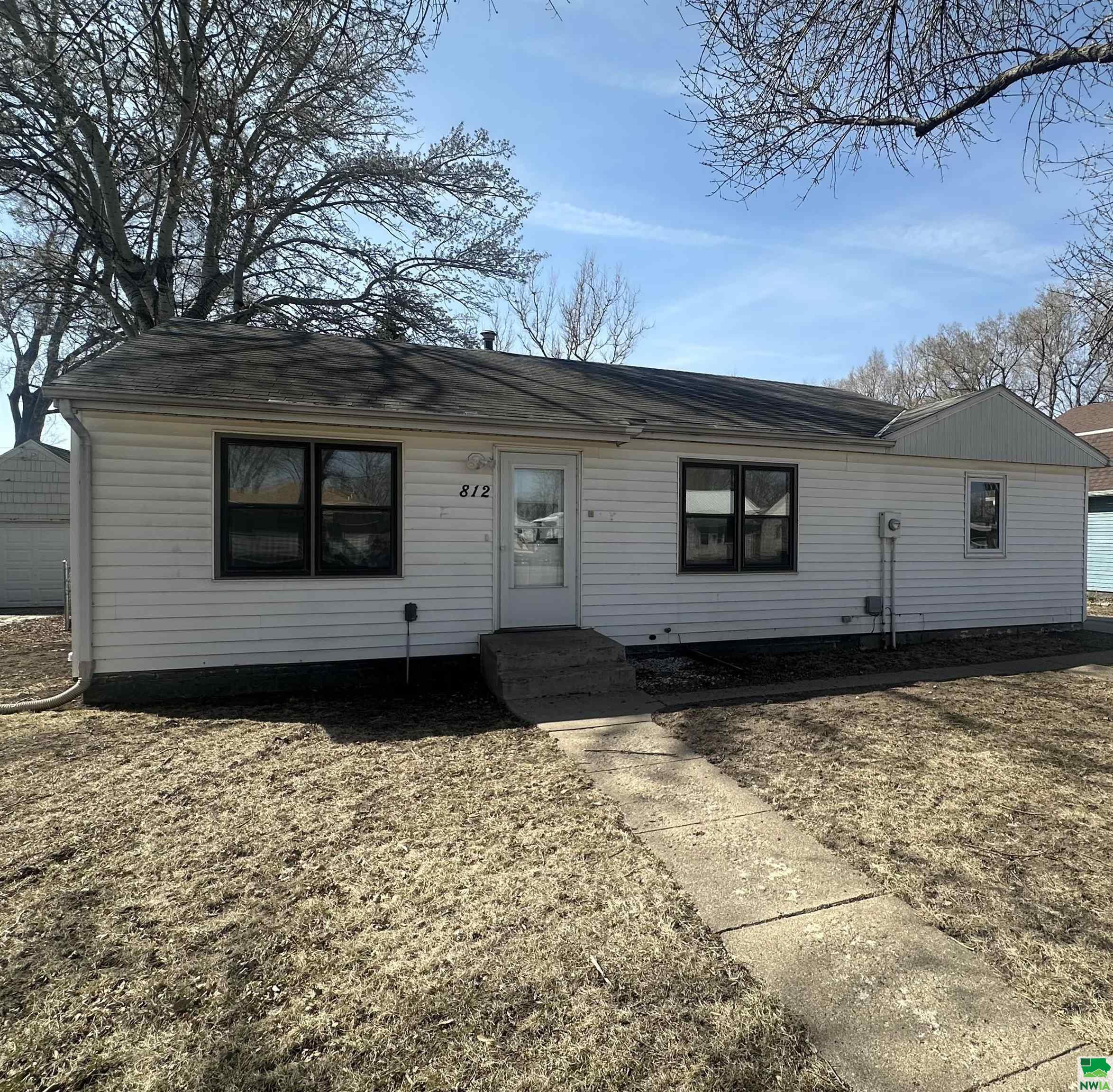 MLS #827392