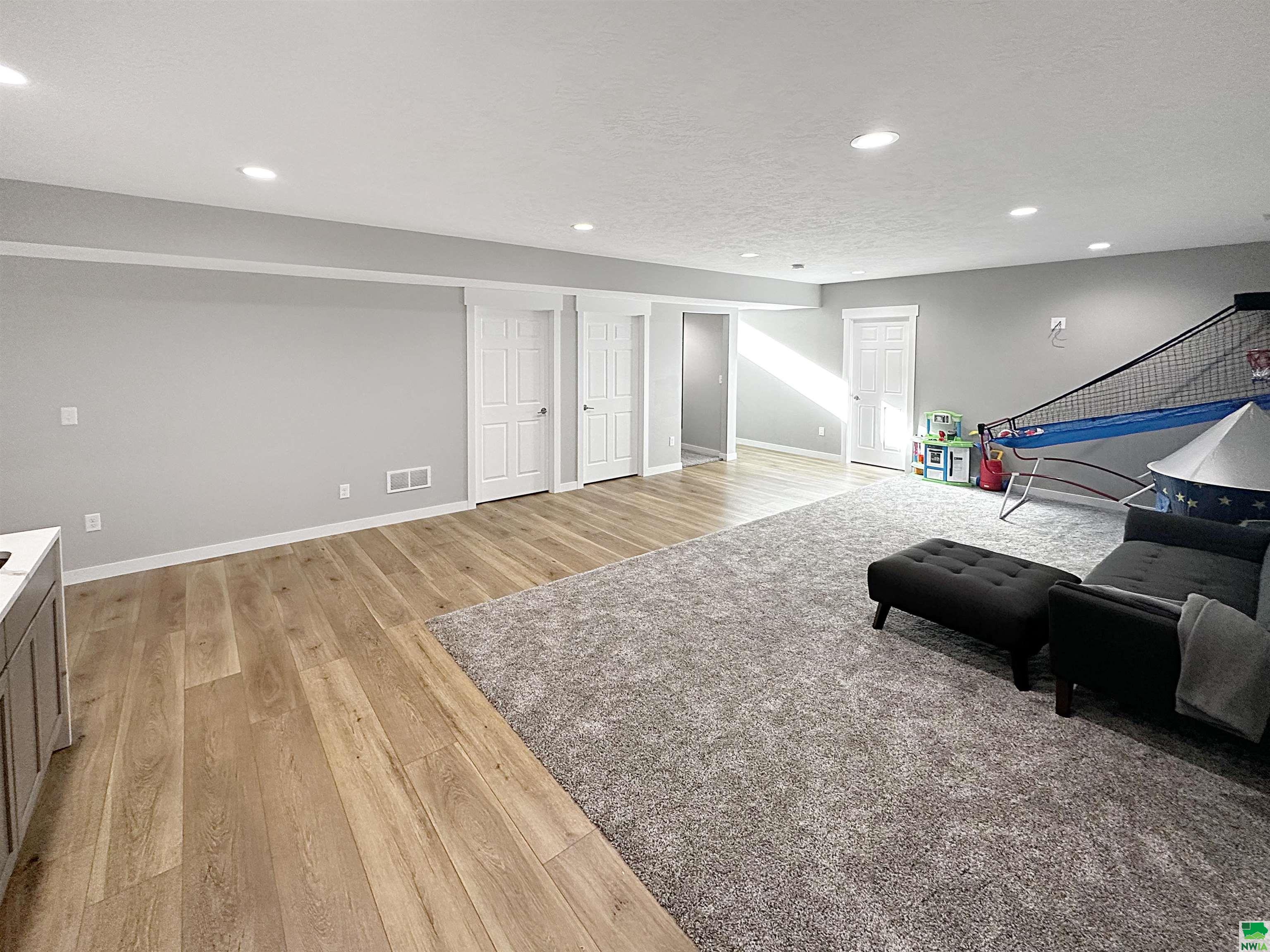 MLS #827403