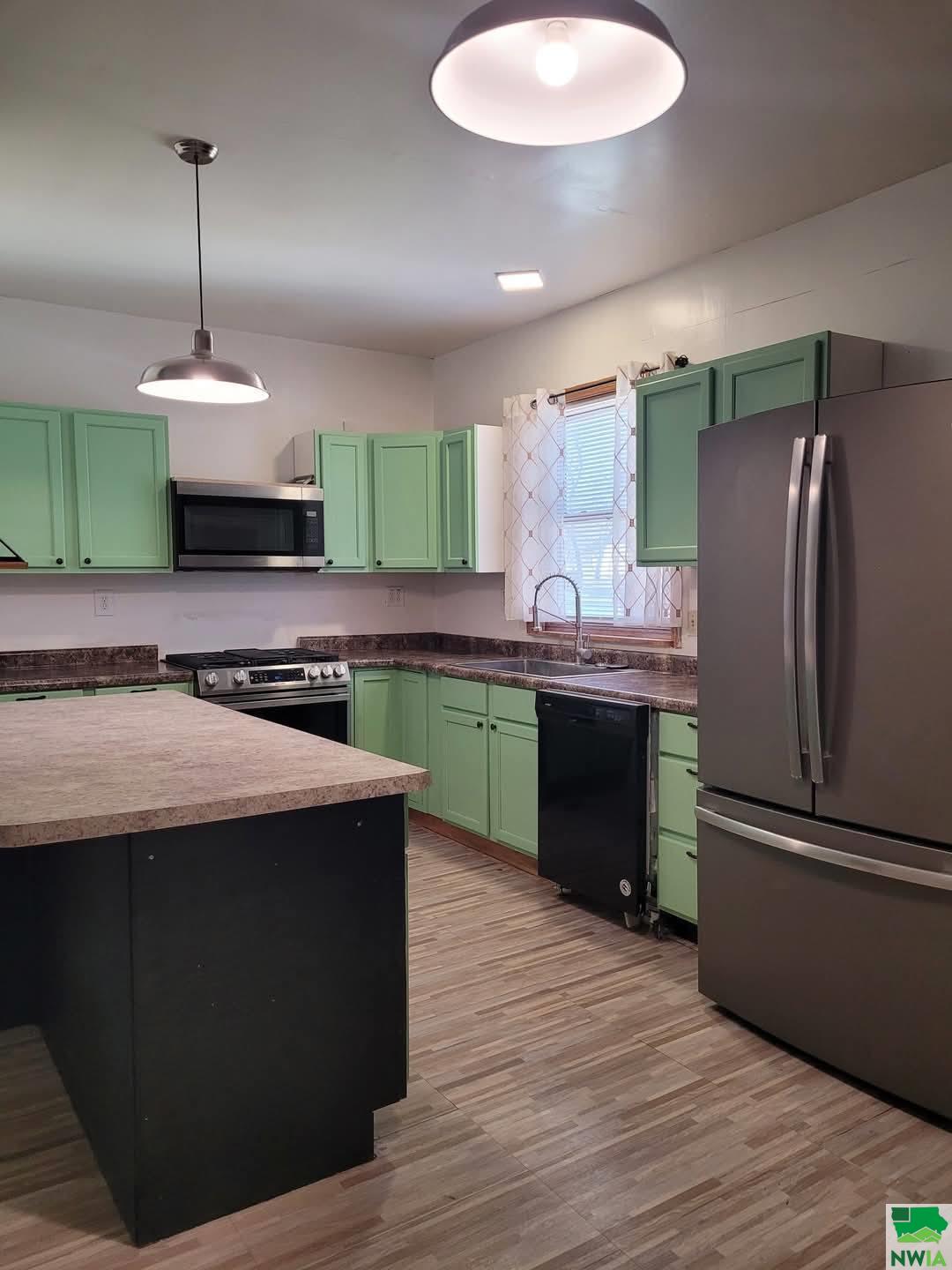 MLS #827411