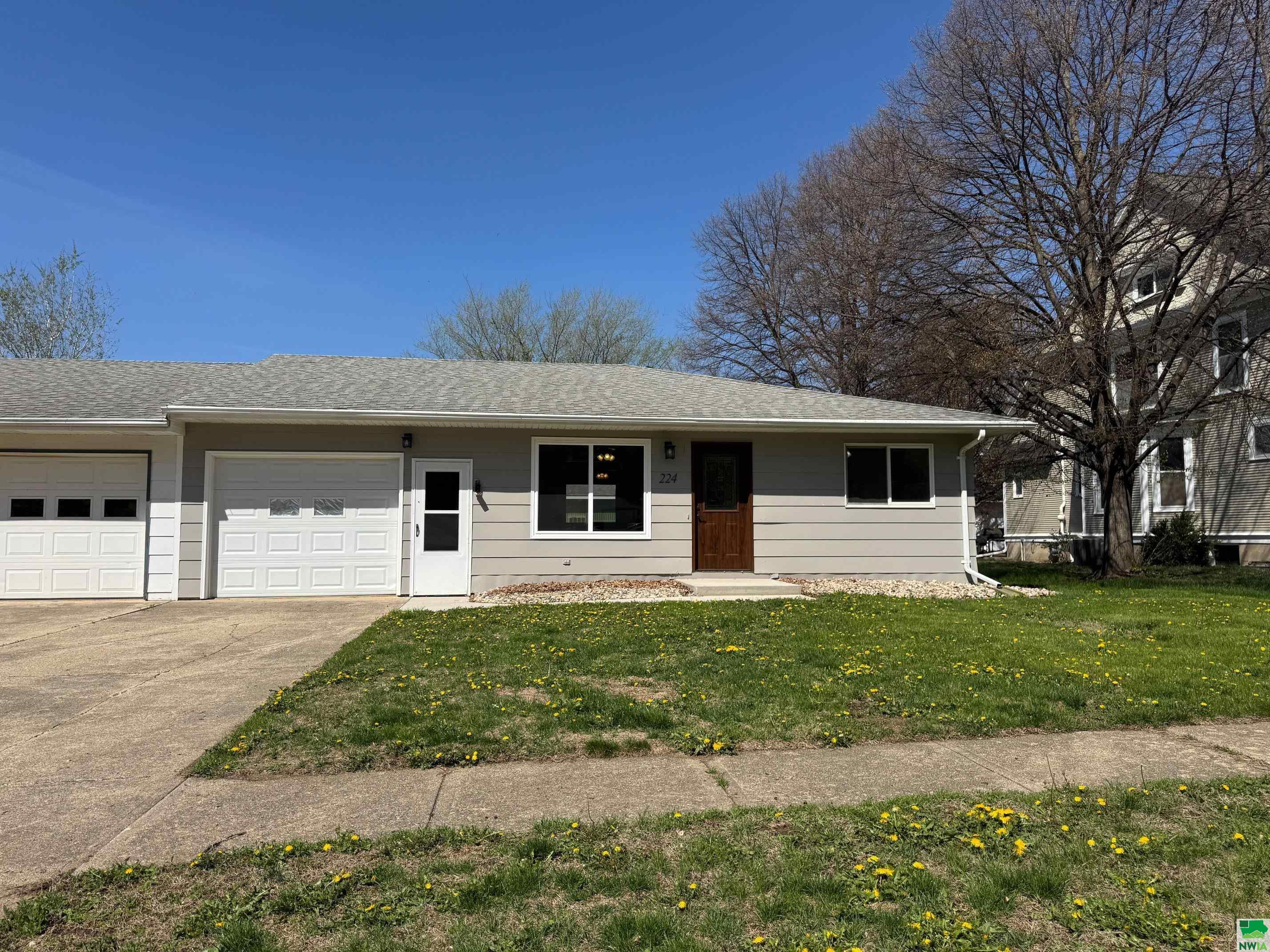224 BURLINGTON ST, Kingsley, IA 51028 