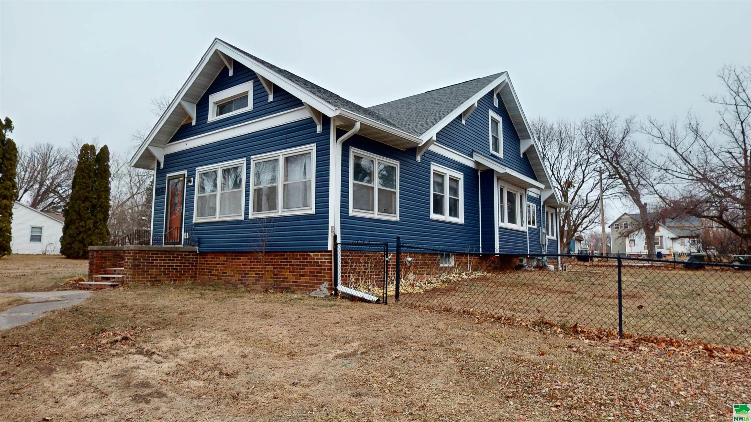 401 DUNDAS ST S, Schaller, IA 51053 