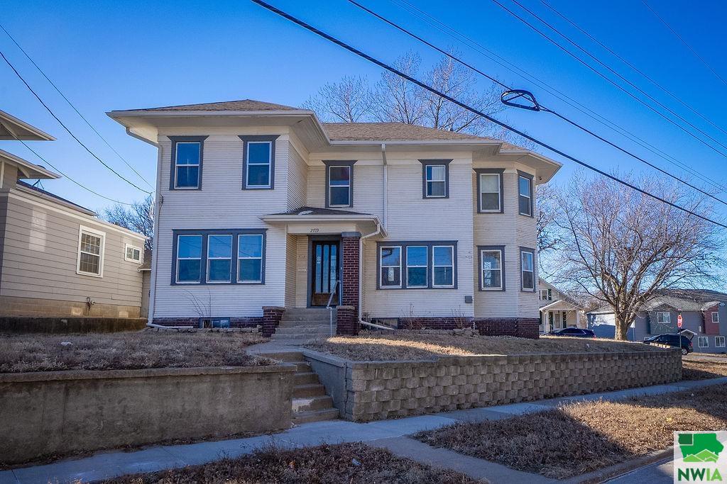 2719 STONE PARK BLVD, Sioux City, IA 51104 