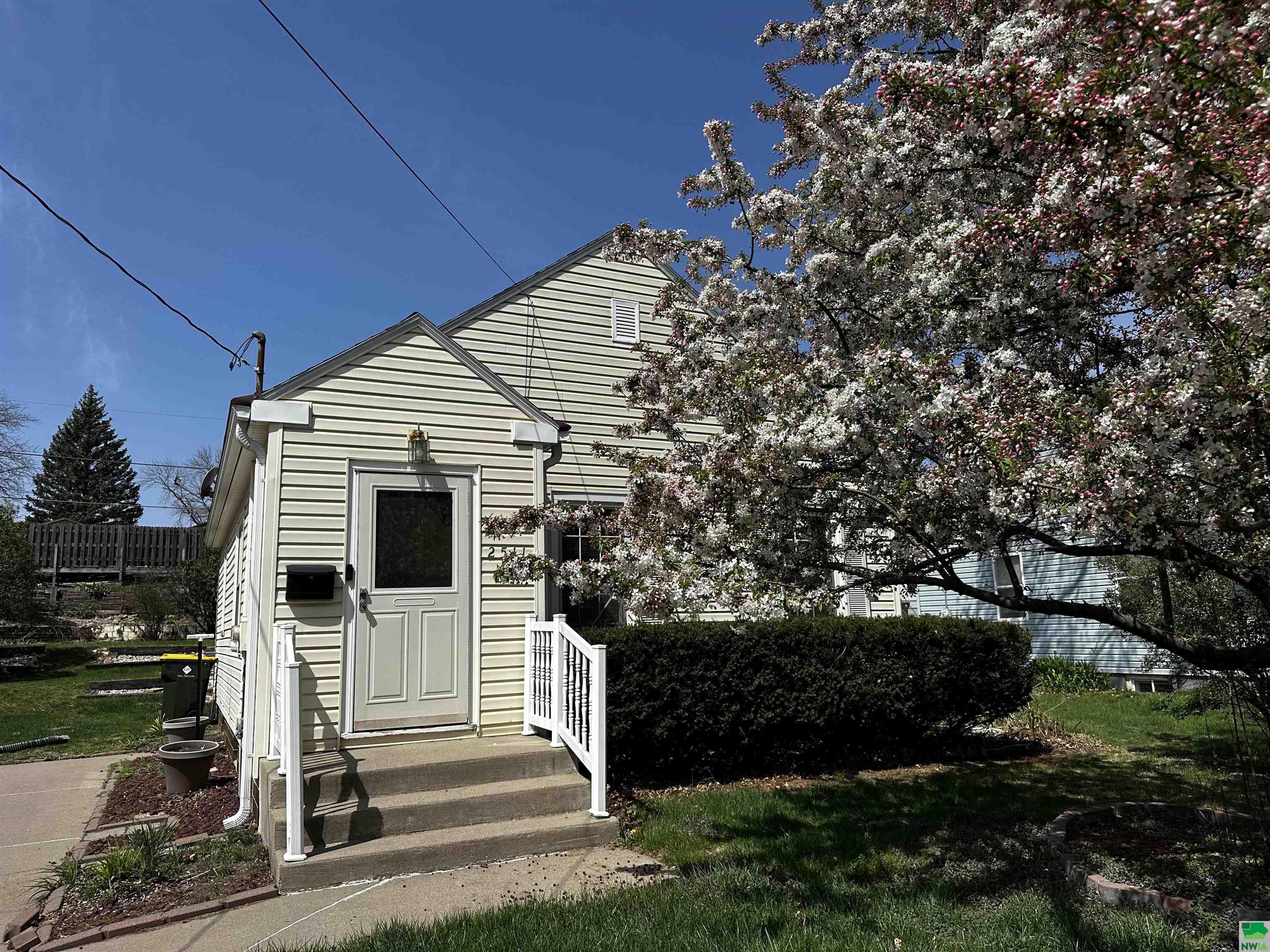 2511 St Aubin St S, Sioux City, IA 51106 