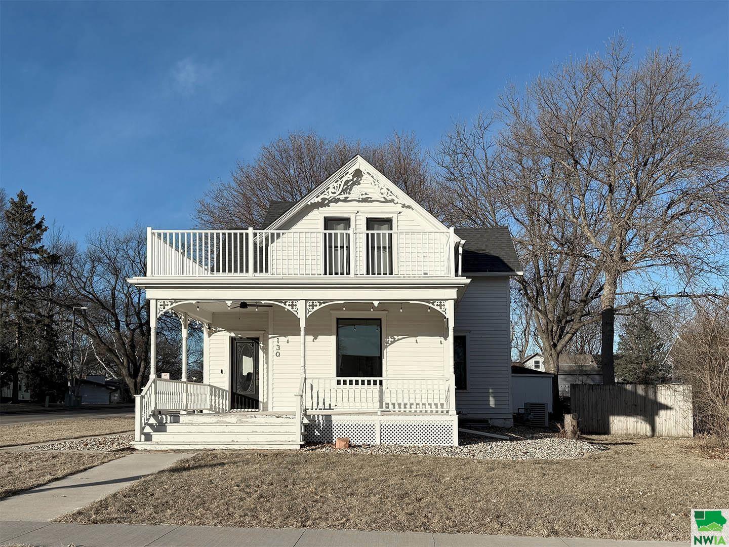 130 Concord Ave SE, Orange City, IA 51041 