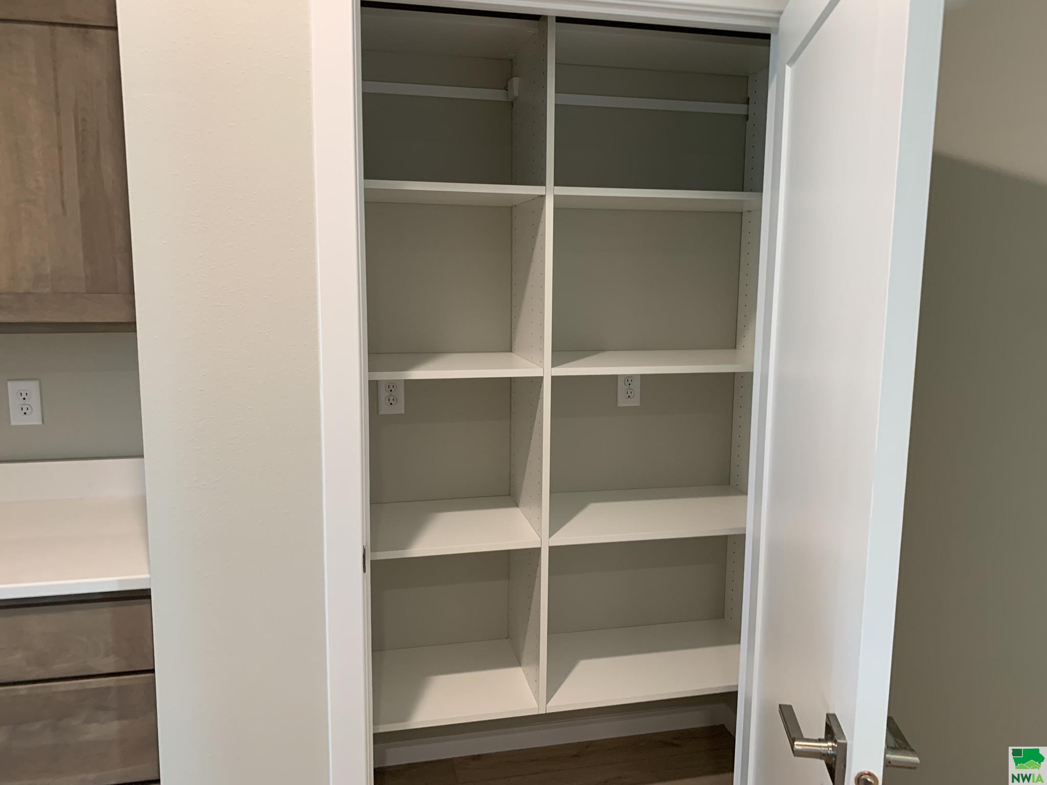 MLS #827534