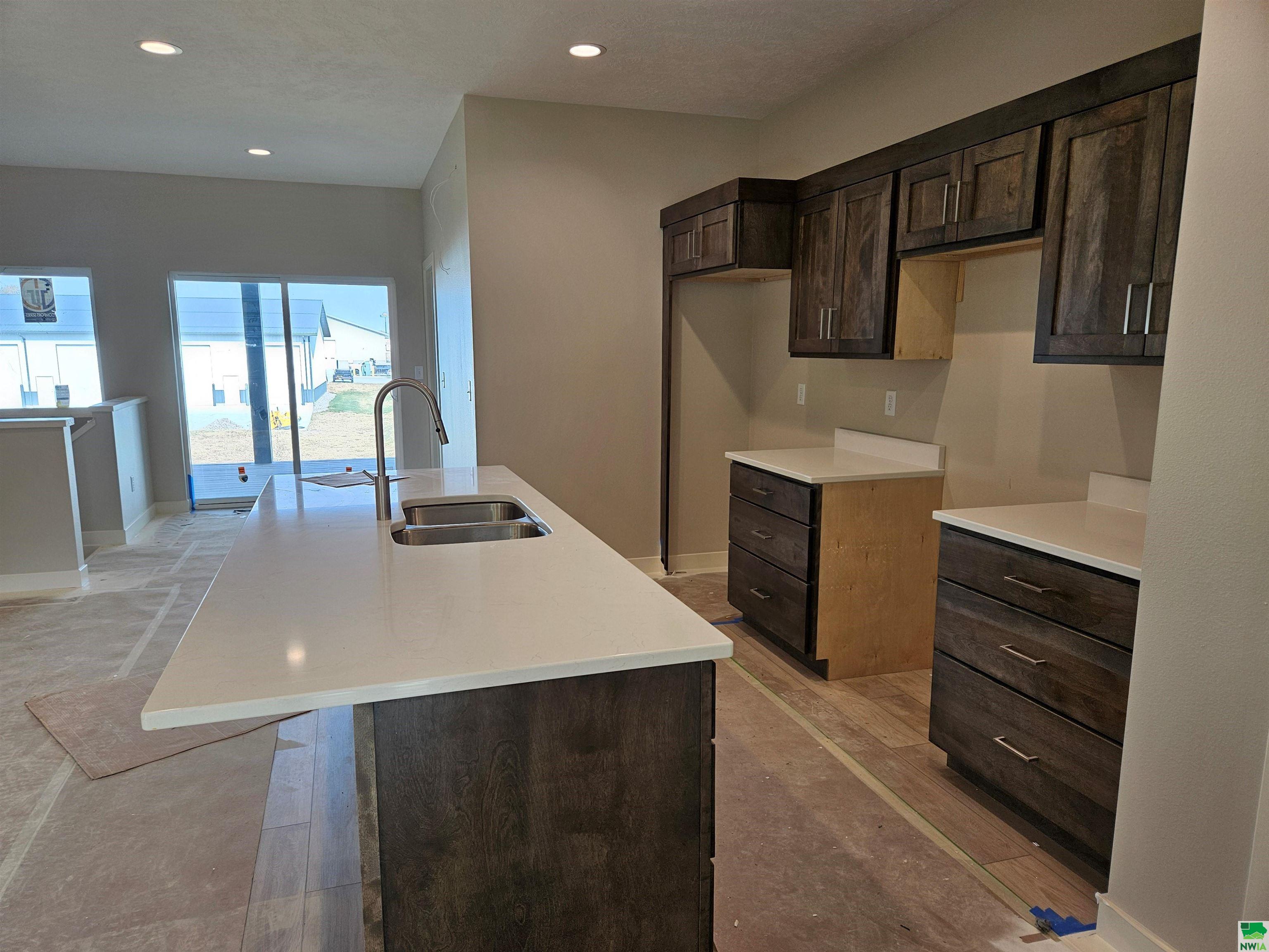 MLS #827536