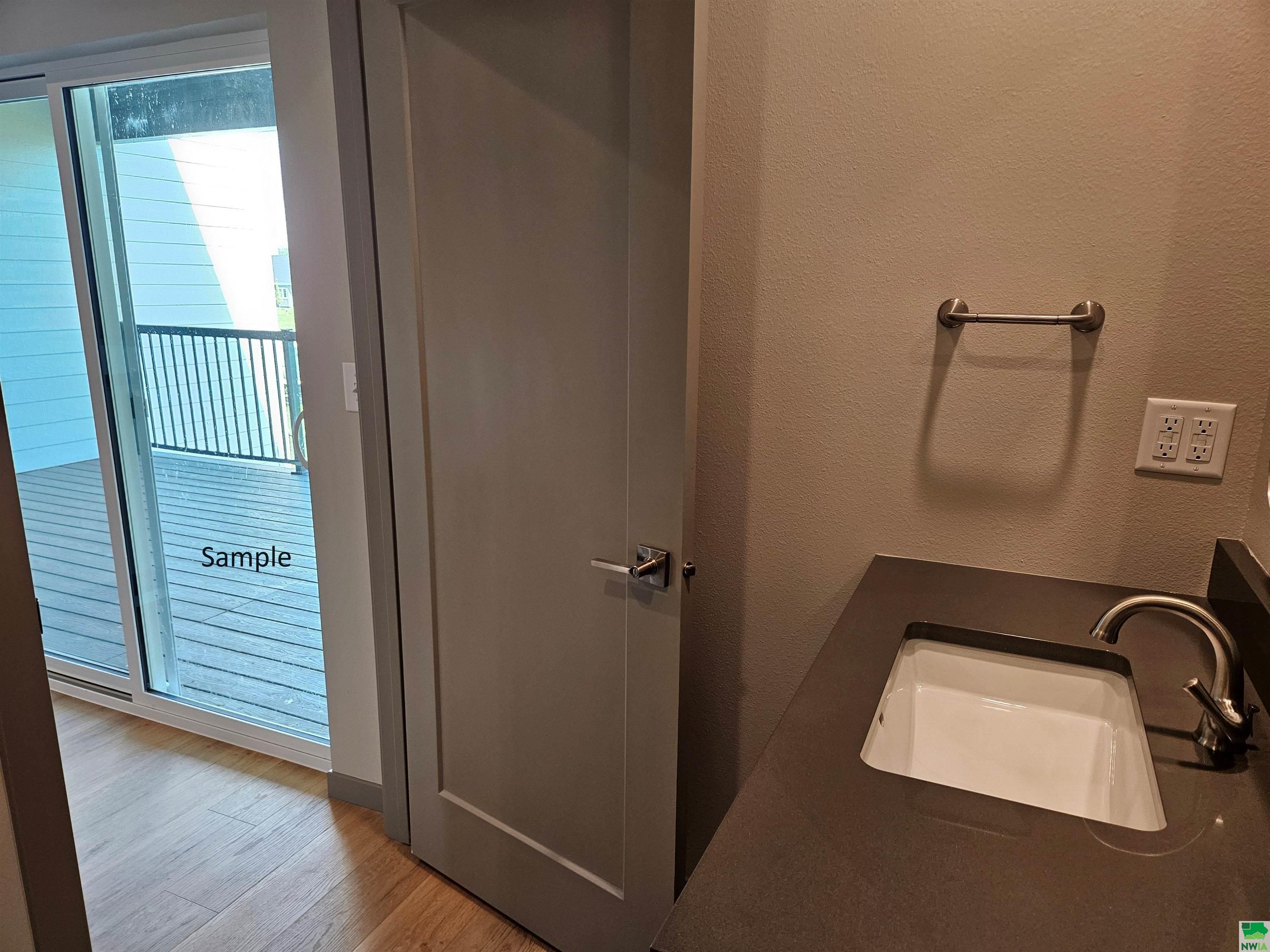 MLS #827536
