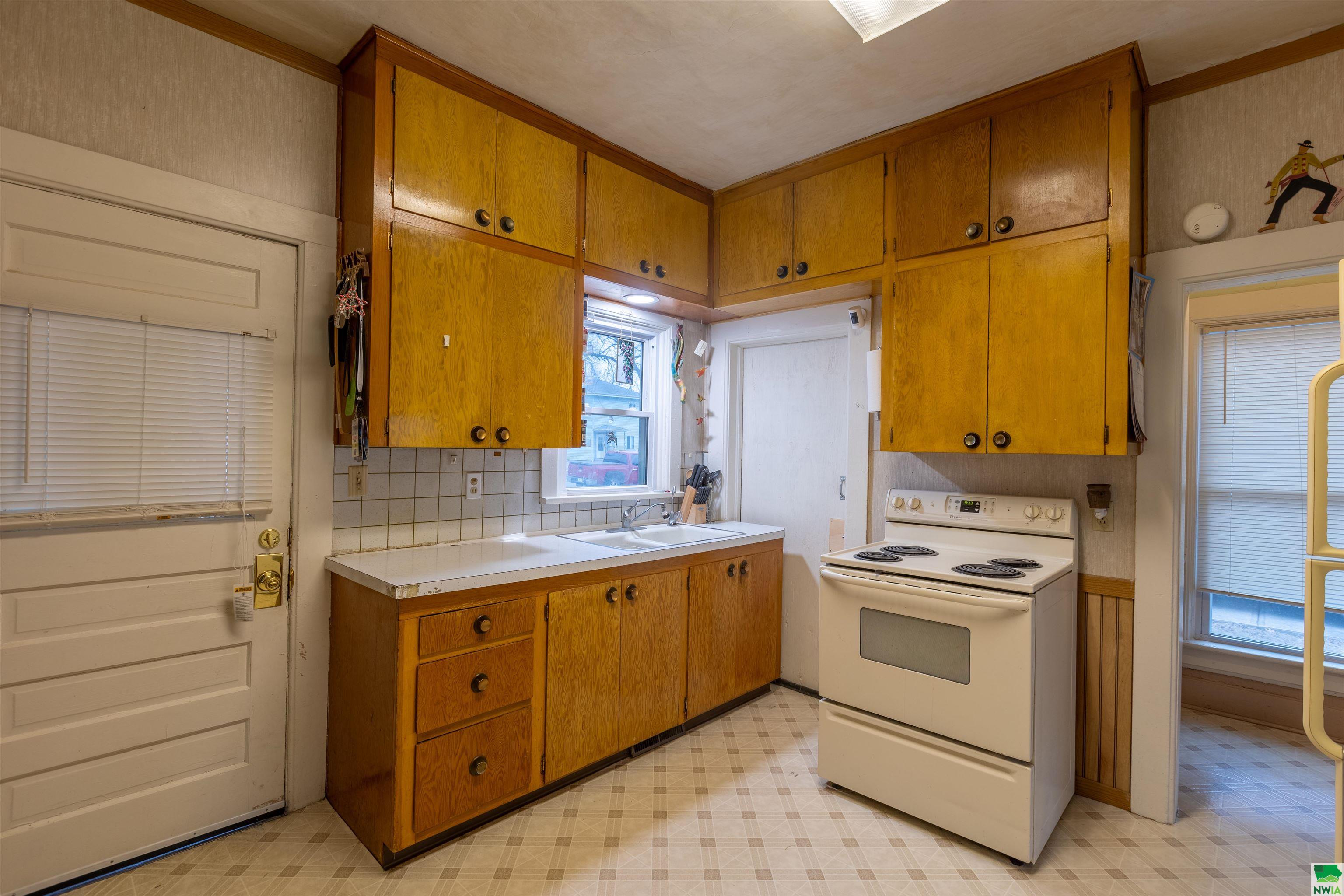 MLS #827549