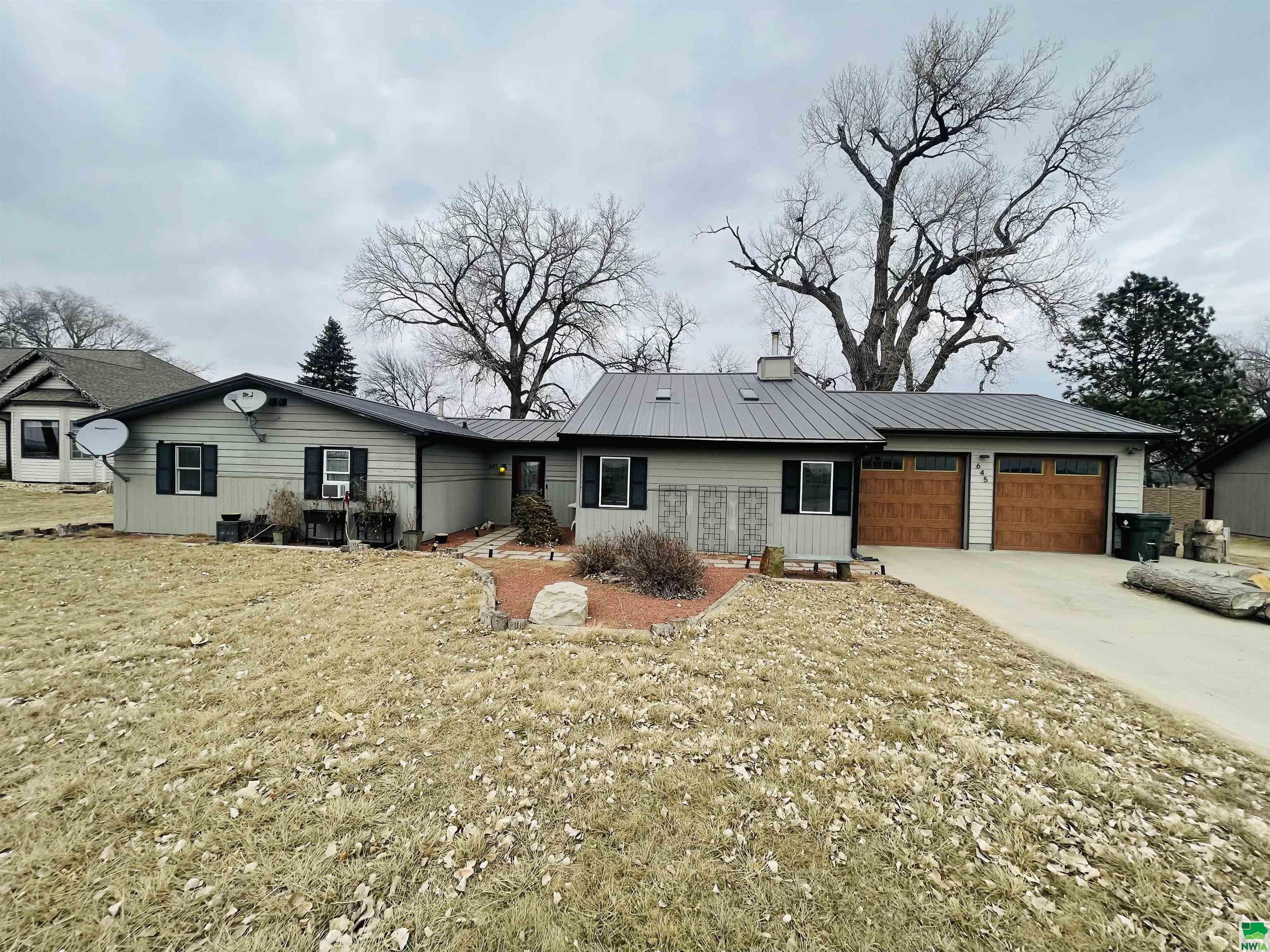 645 Lik-U-Wanta Dr., Dakota City, NE 68731 