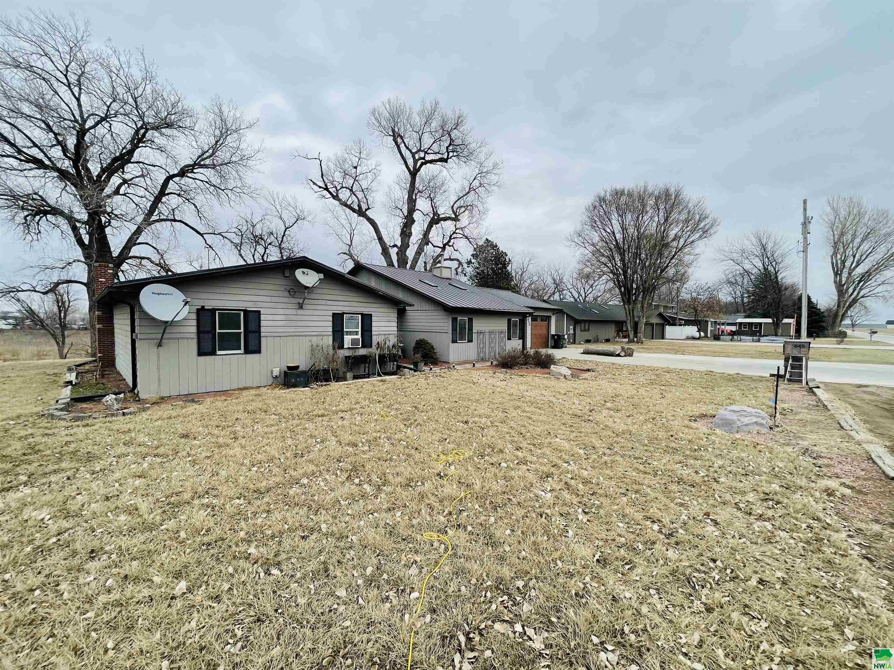 MLS #827551