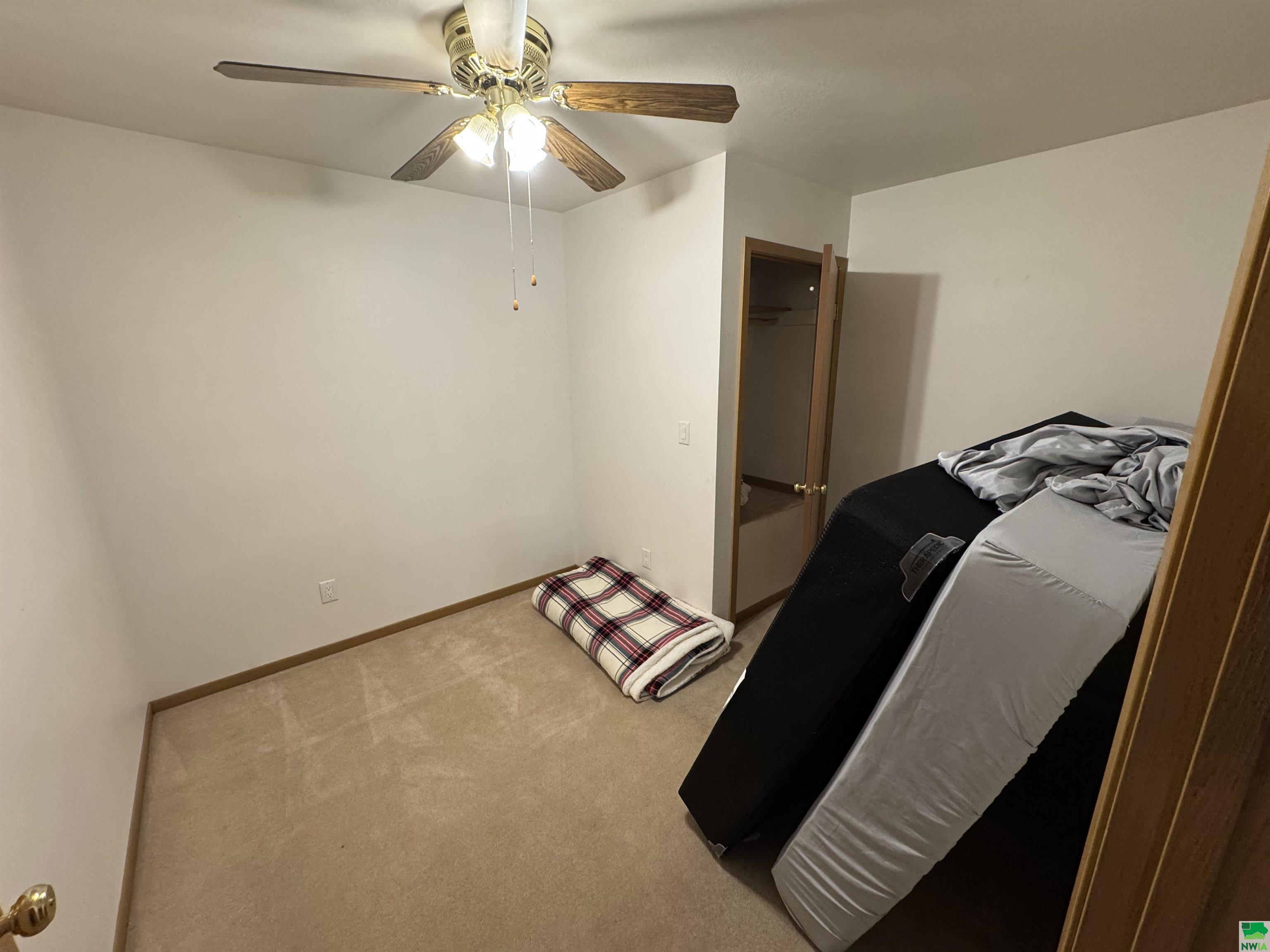 MLS #827574