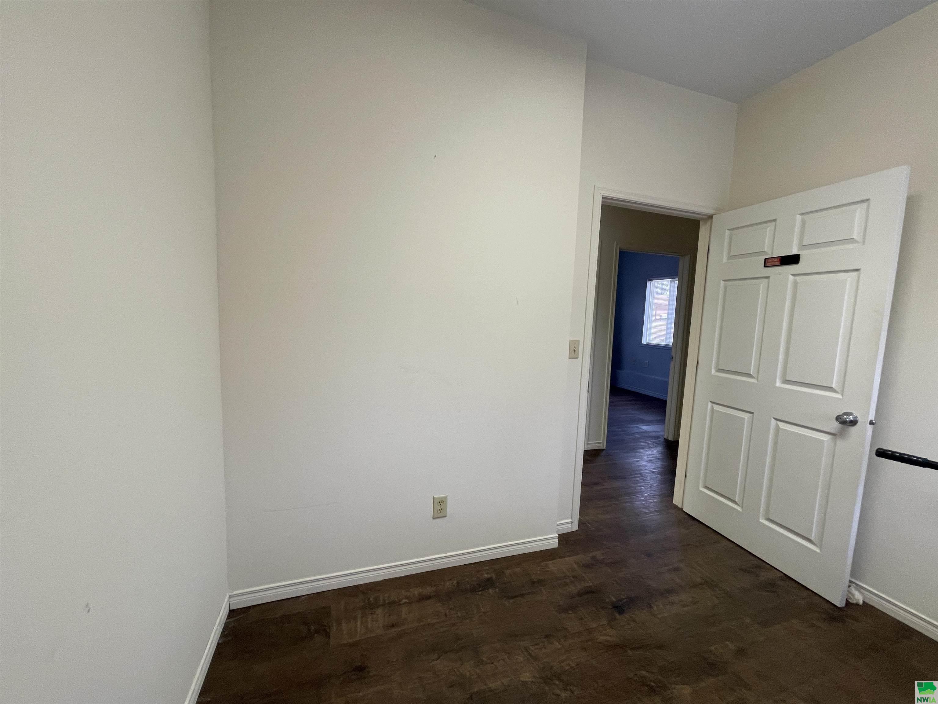 MLS #827575