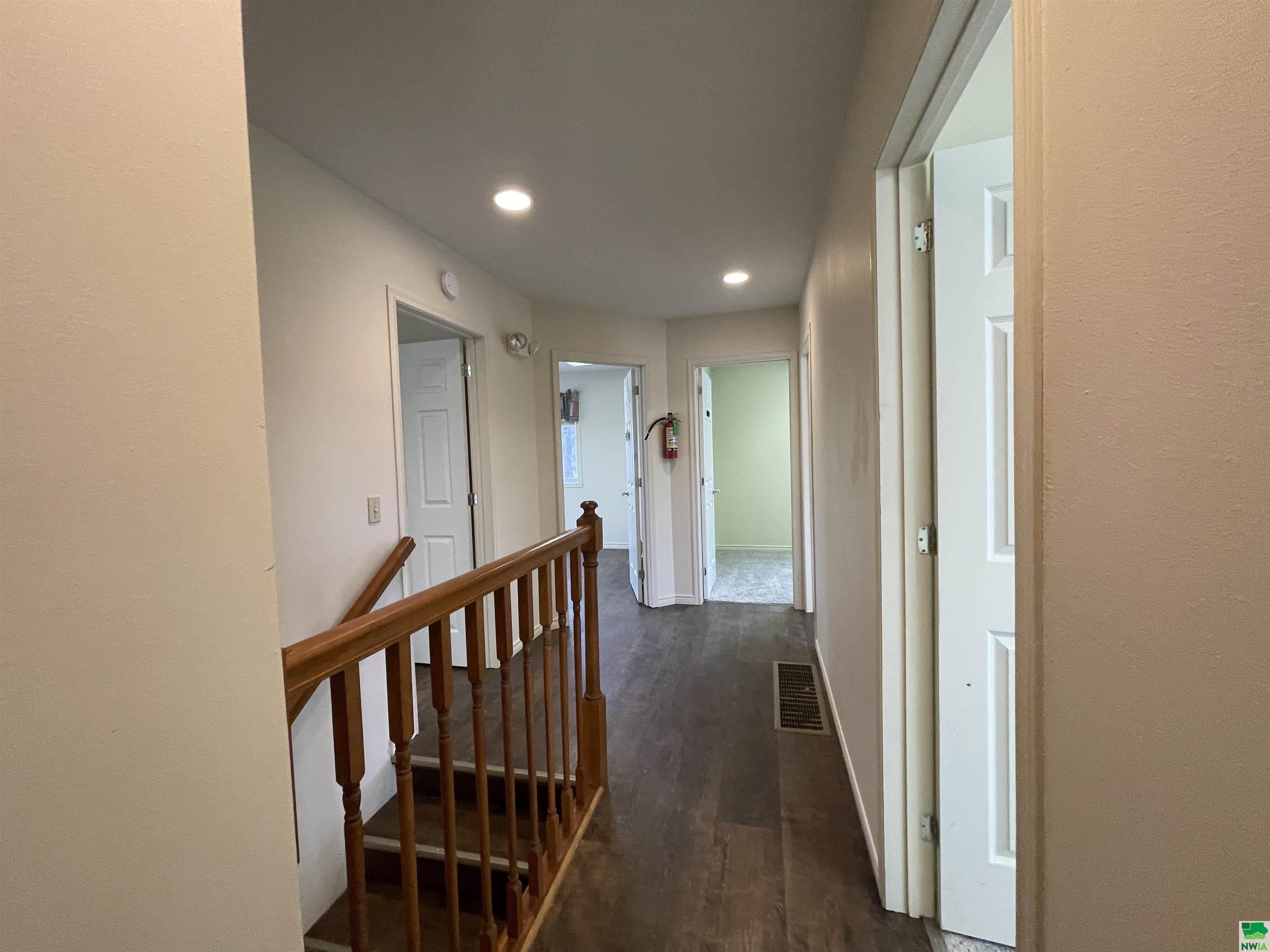MLS #827575
