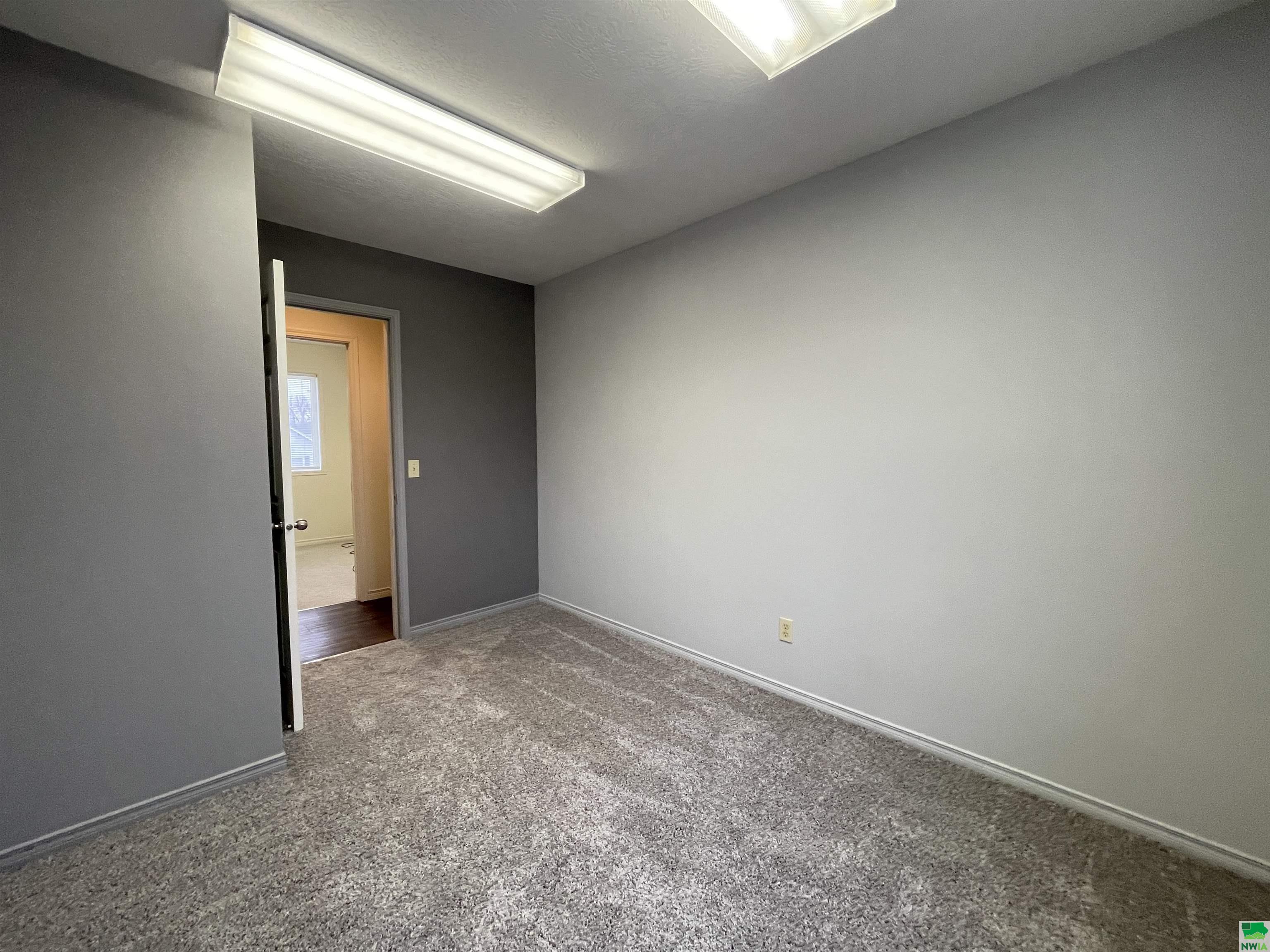 MLS #827575