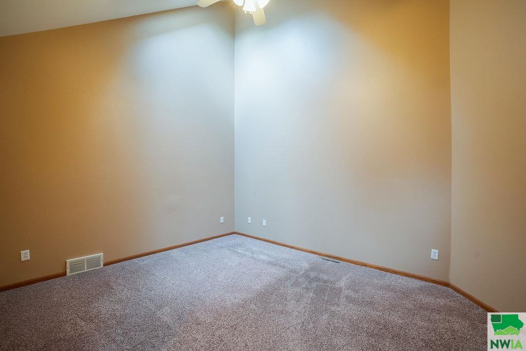 MLS #827583