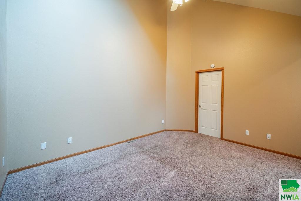 MLS #827584