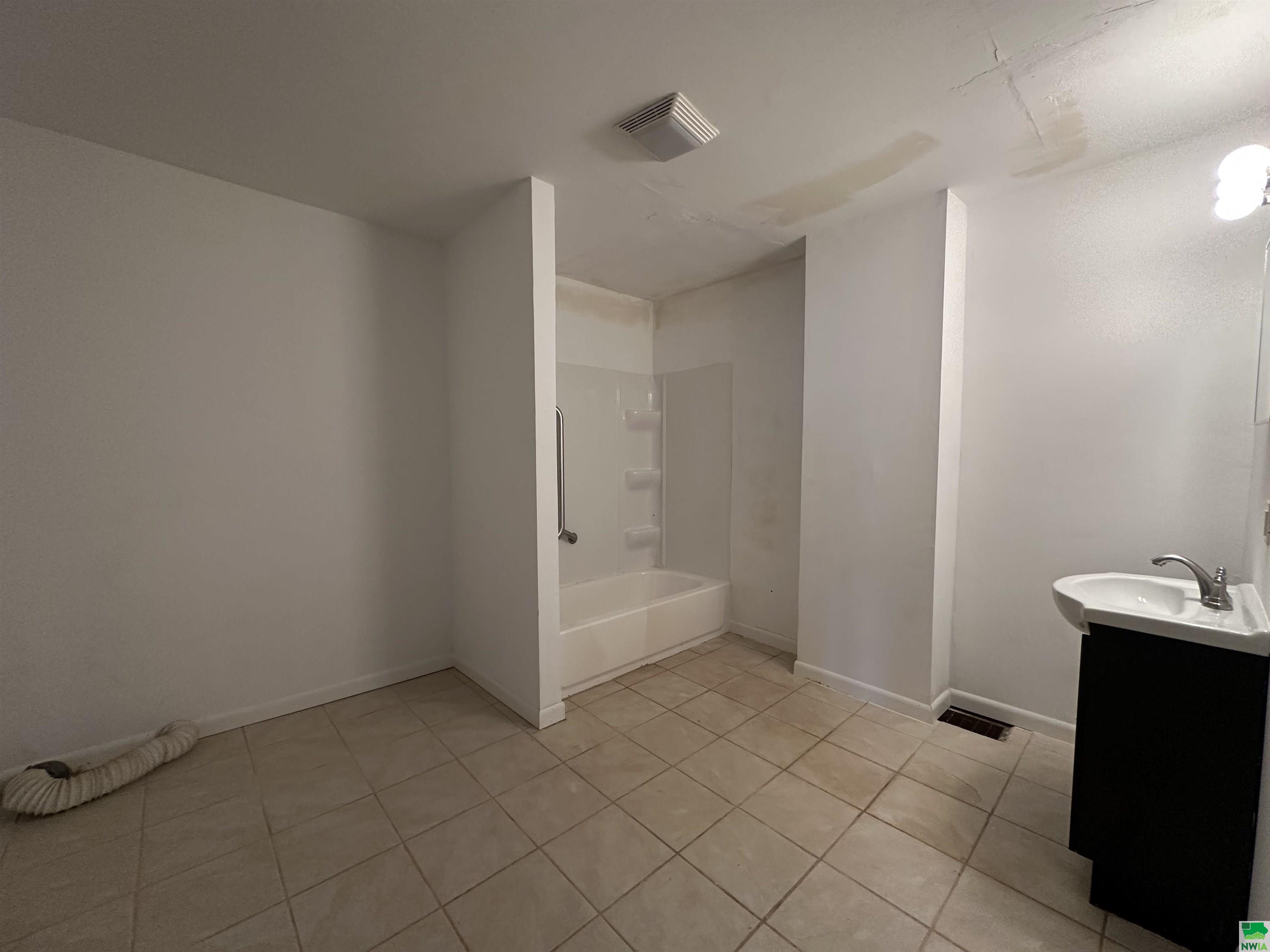 MLS #827585