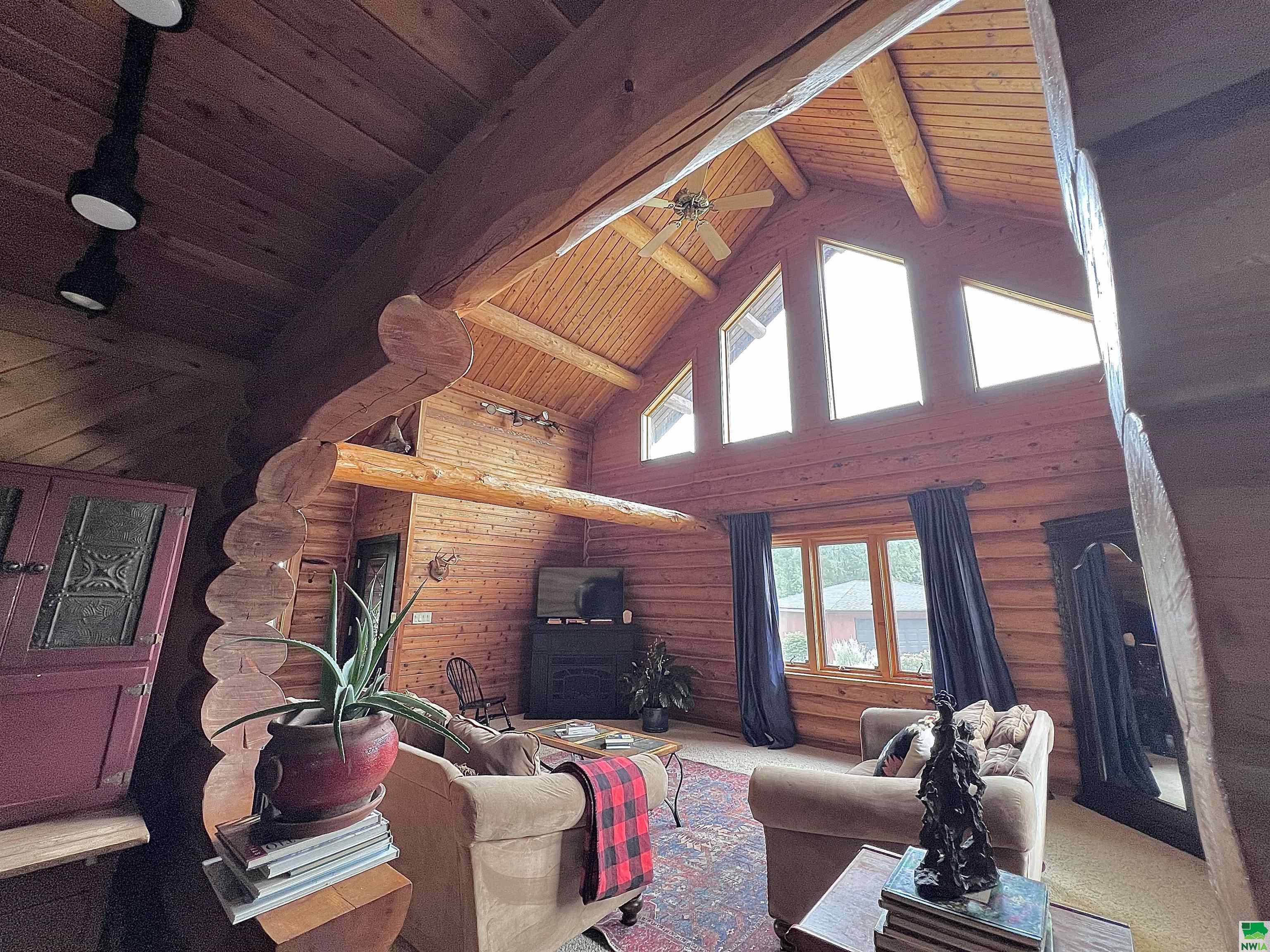 MLS #827600