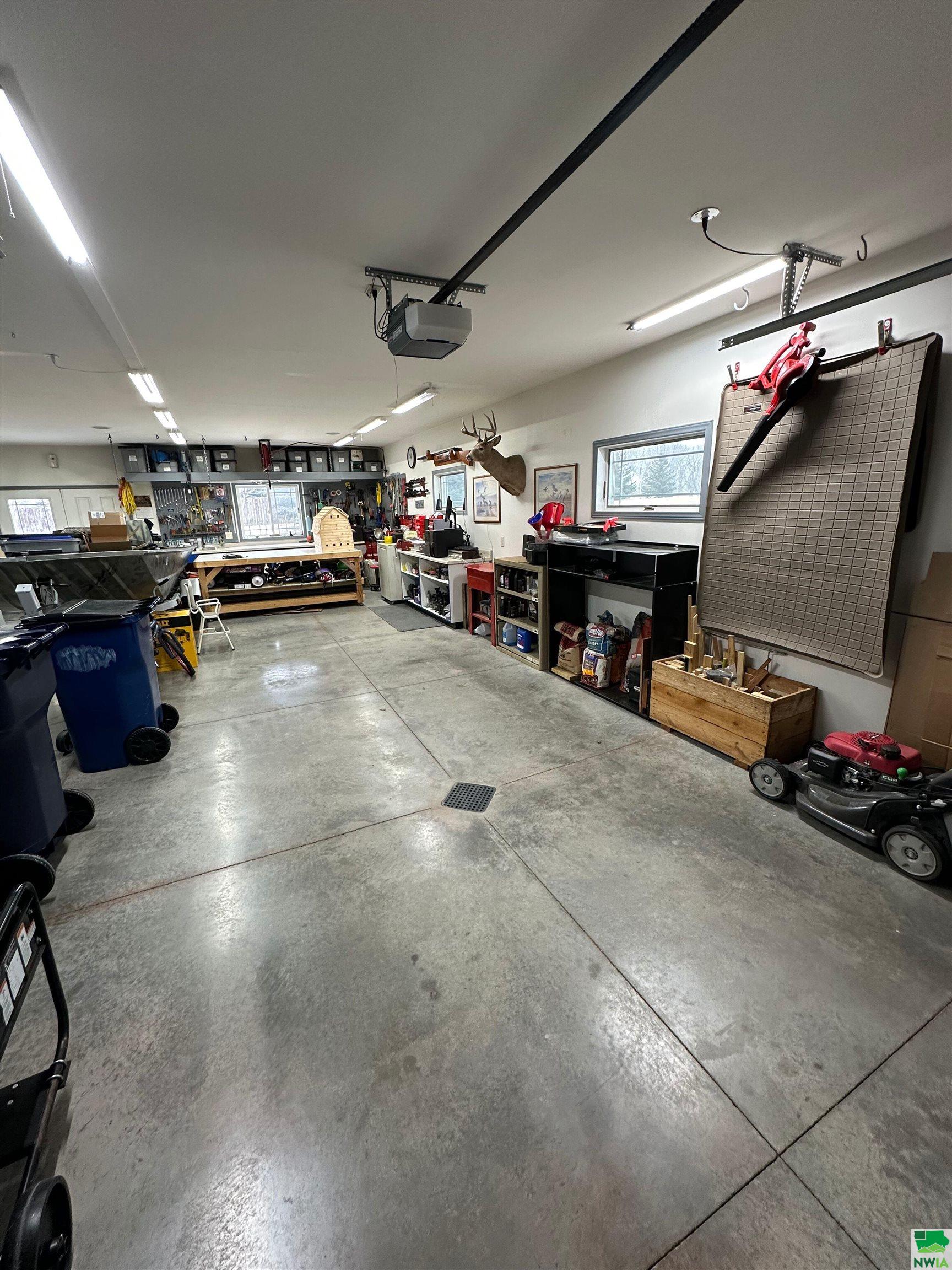 MLS #827618