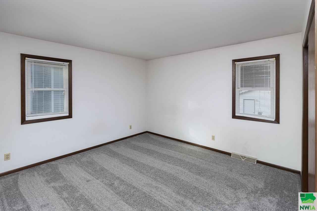 MLS #827624