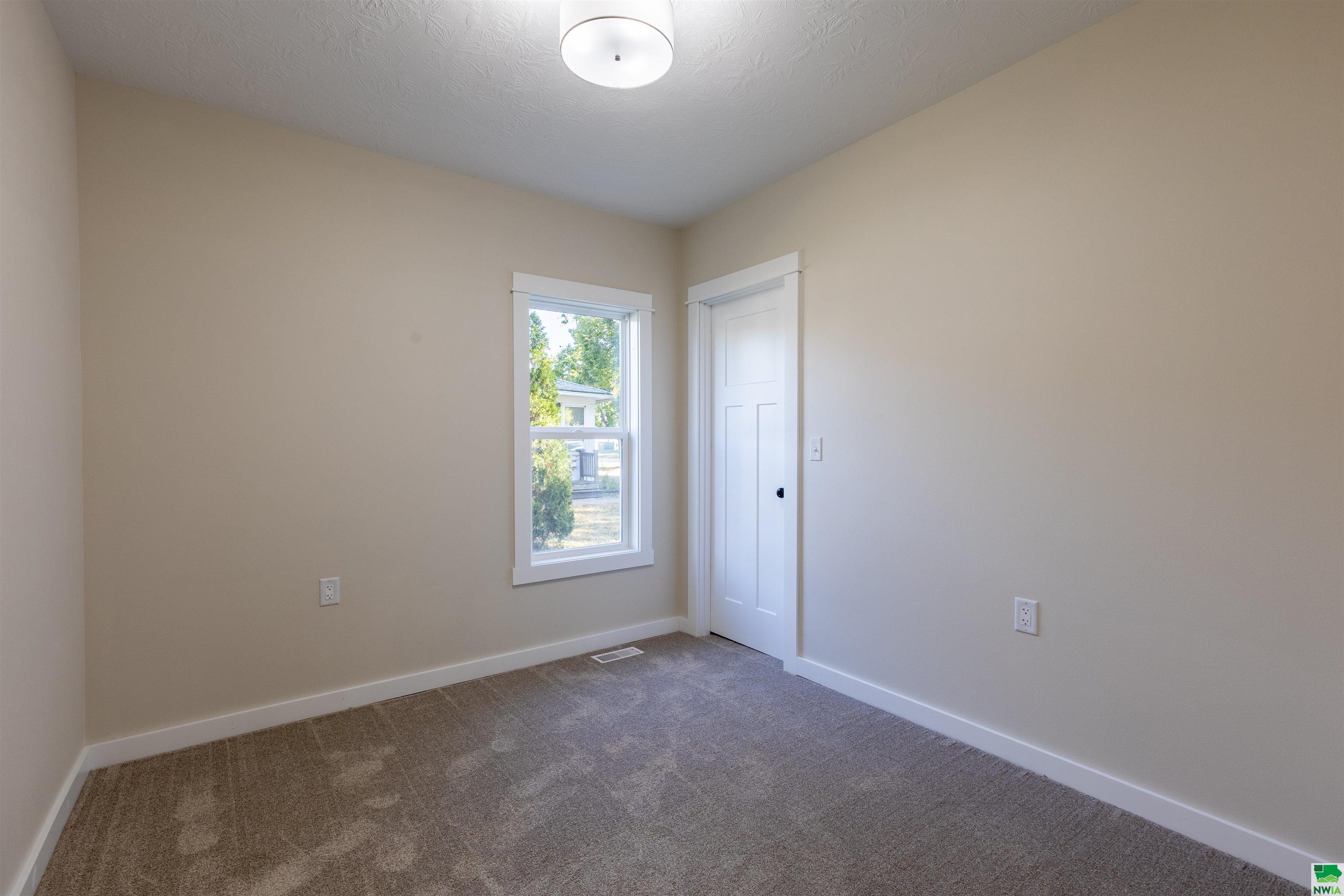 MLS #827631